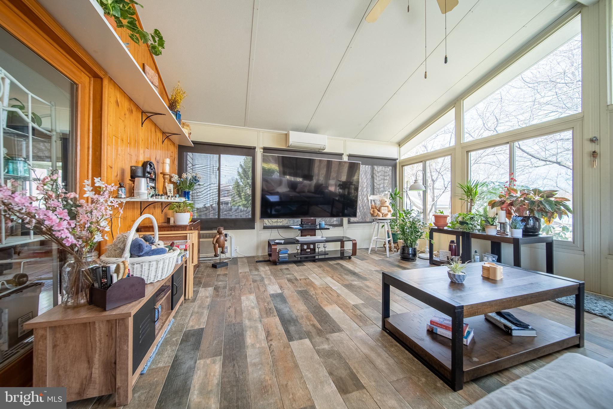 VALLEY VIEW - Residential