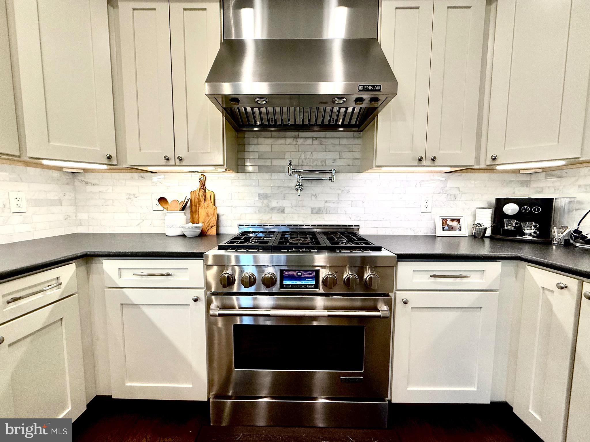 STONELEIGH - Residential