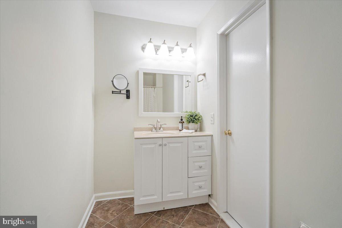 VANTAGE POINT - Residential