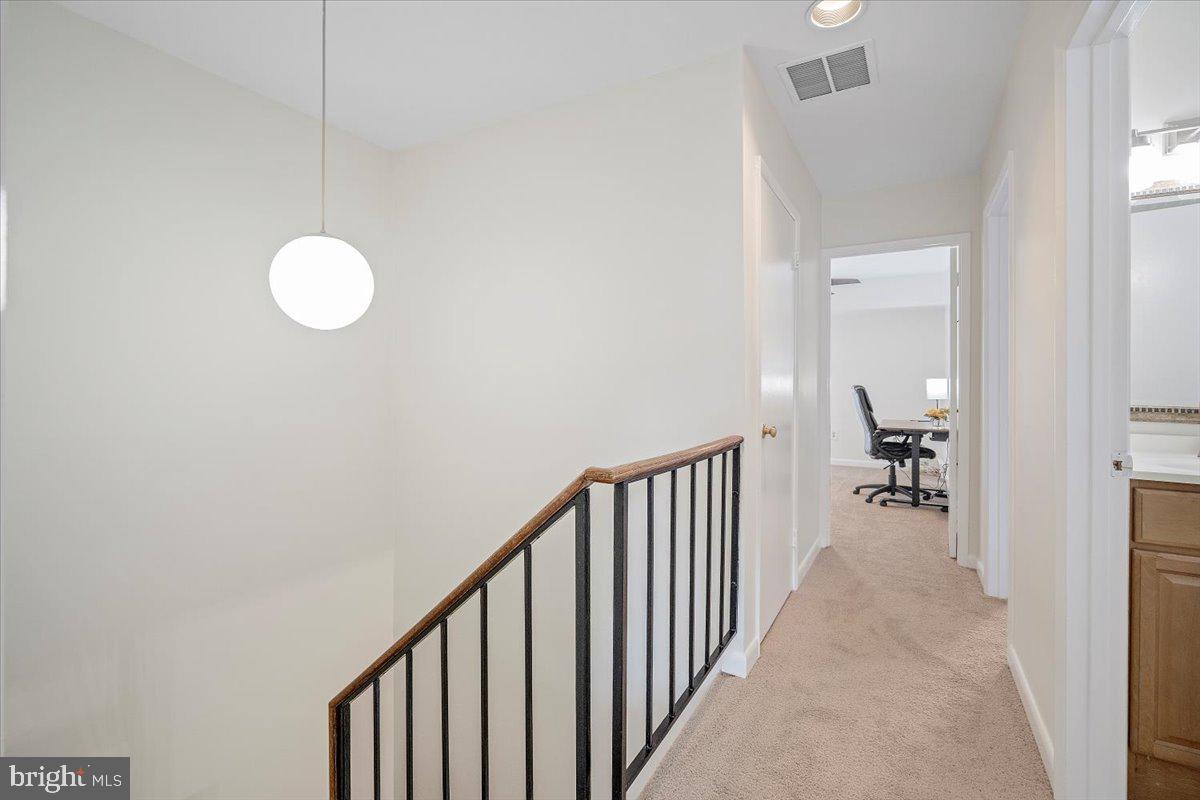 VANTAGE POINT - Residential