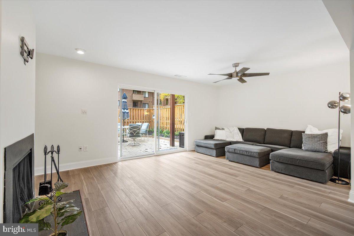 VANTAGE POINT - Residential