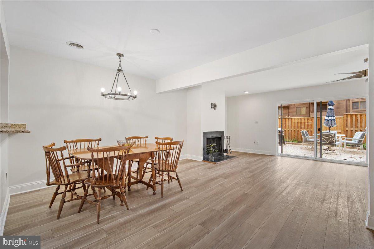 VANTAGE POINT - Residential