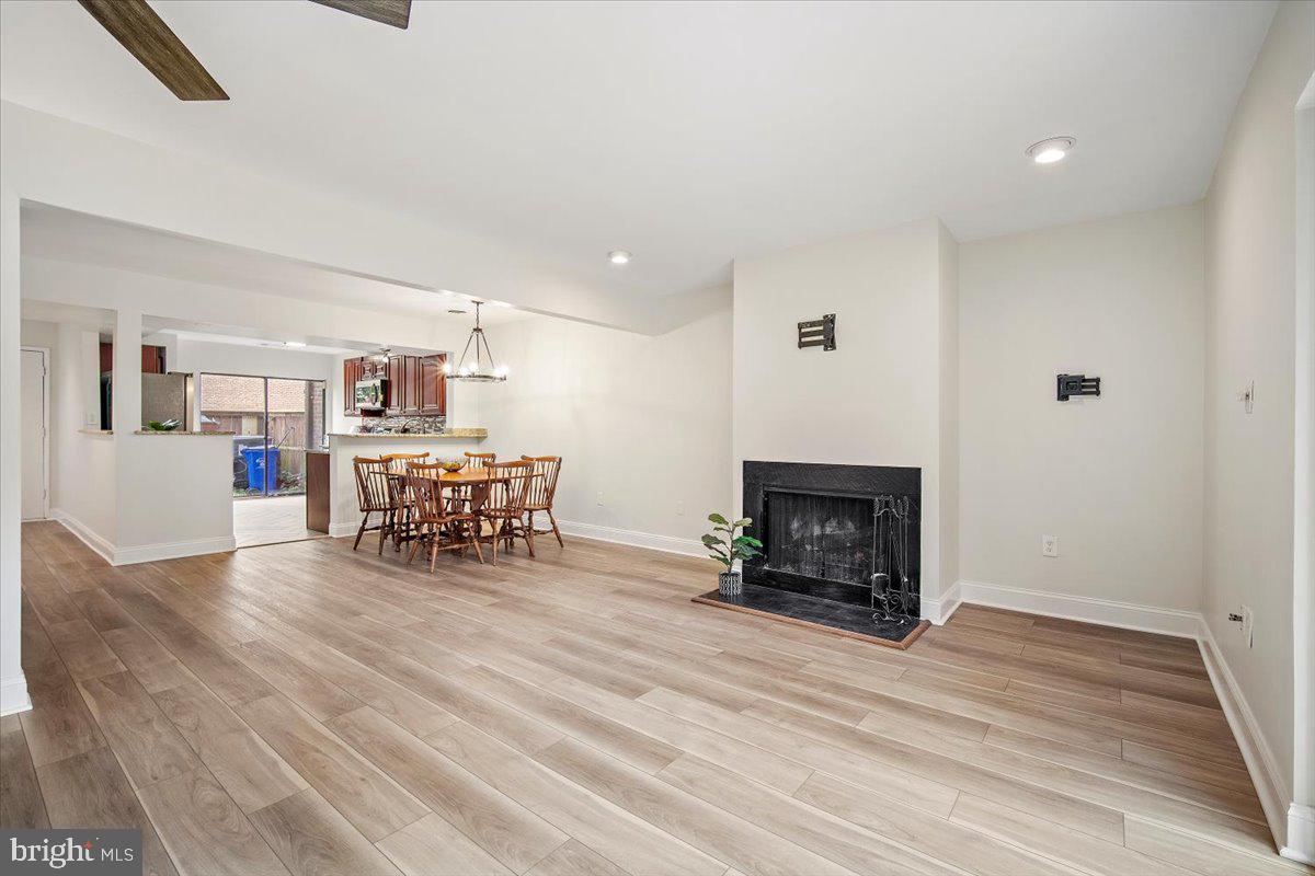 VANTAGE POINT - Residential