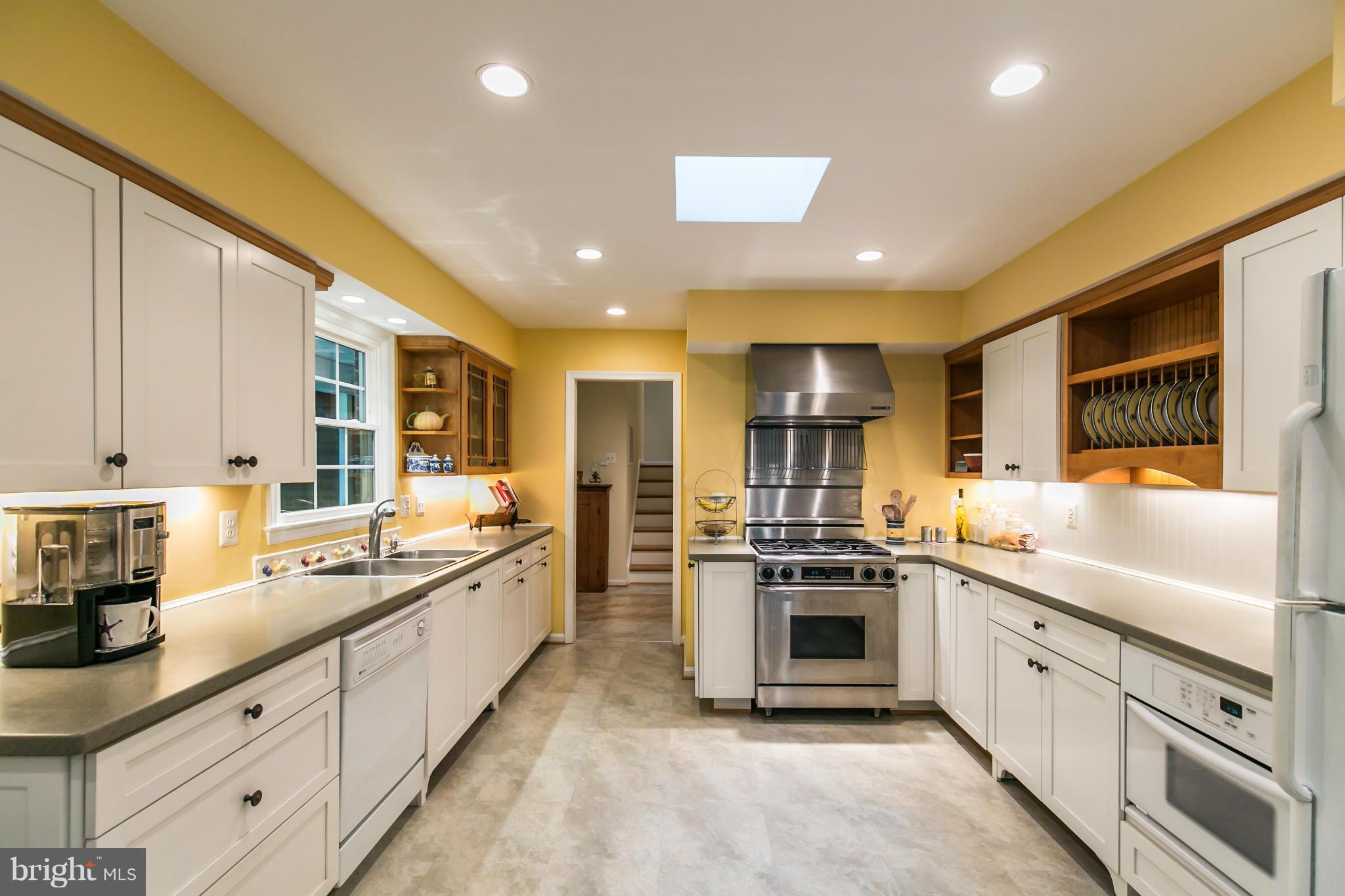 RESTON - Residential