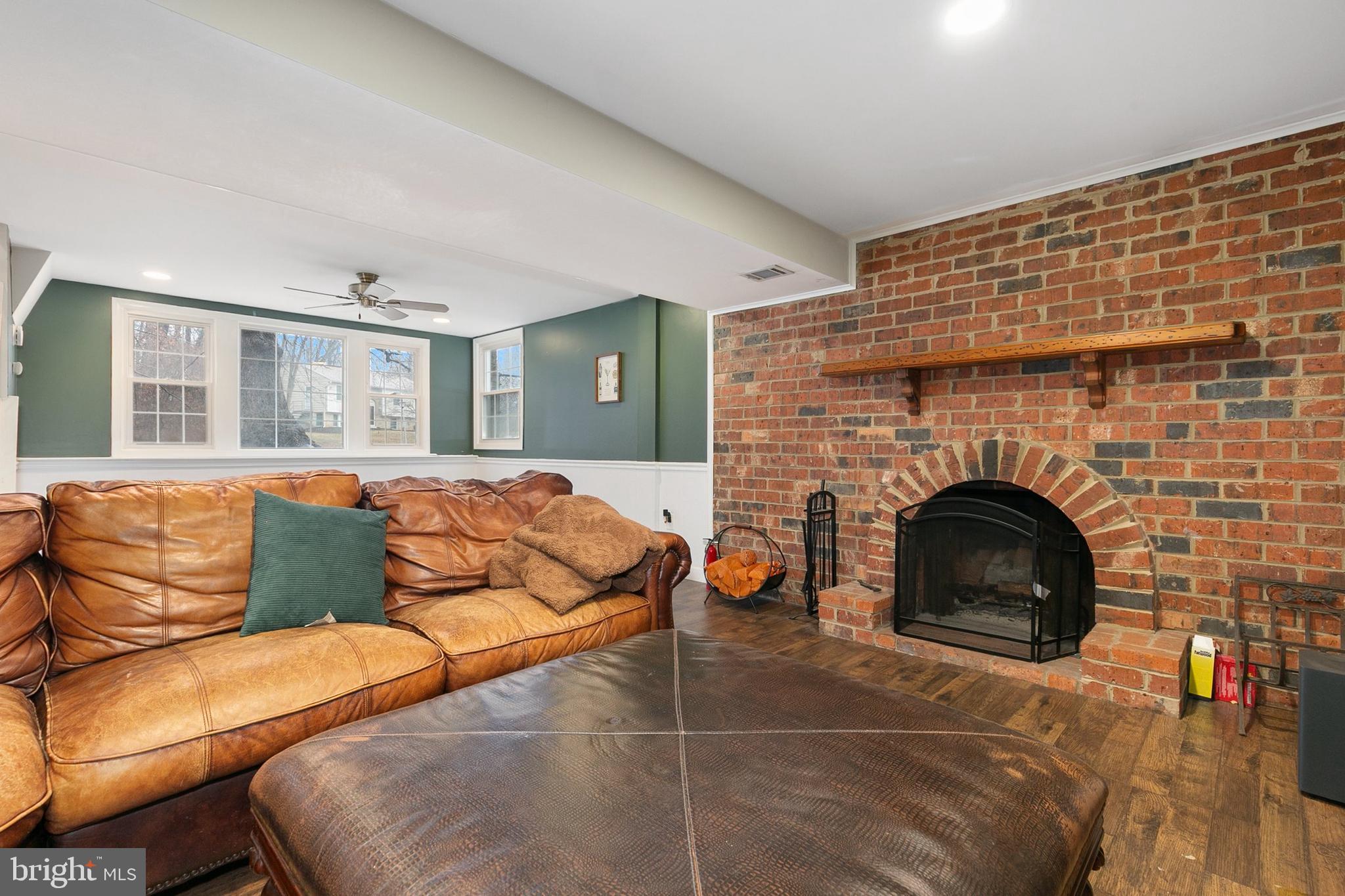 LAYHILL VILLAGE EAST - Residential