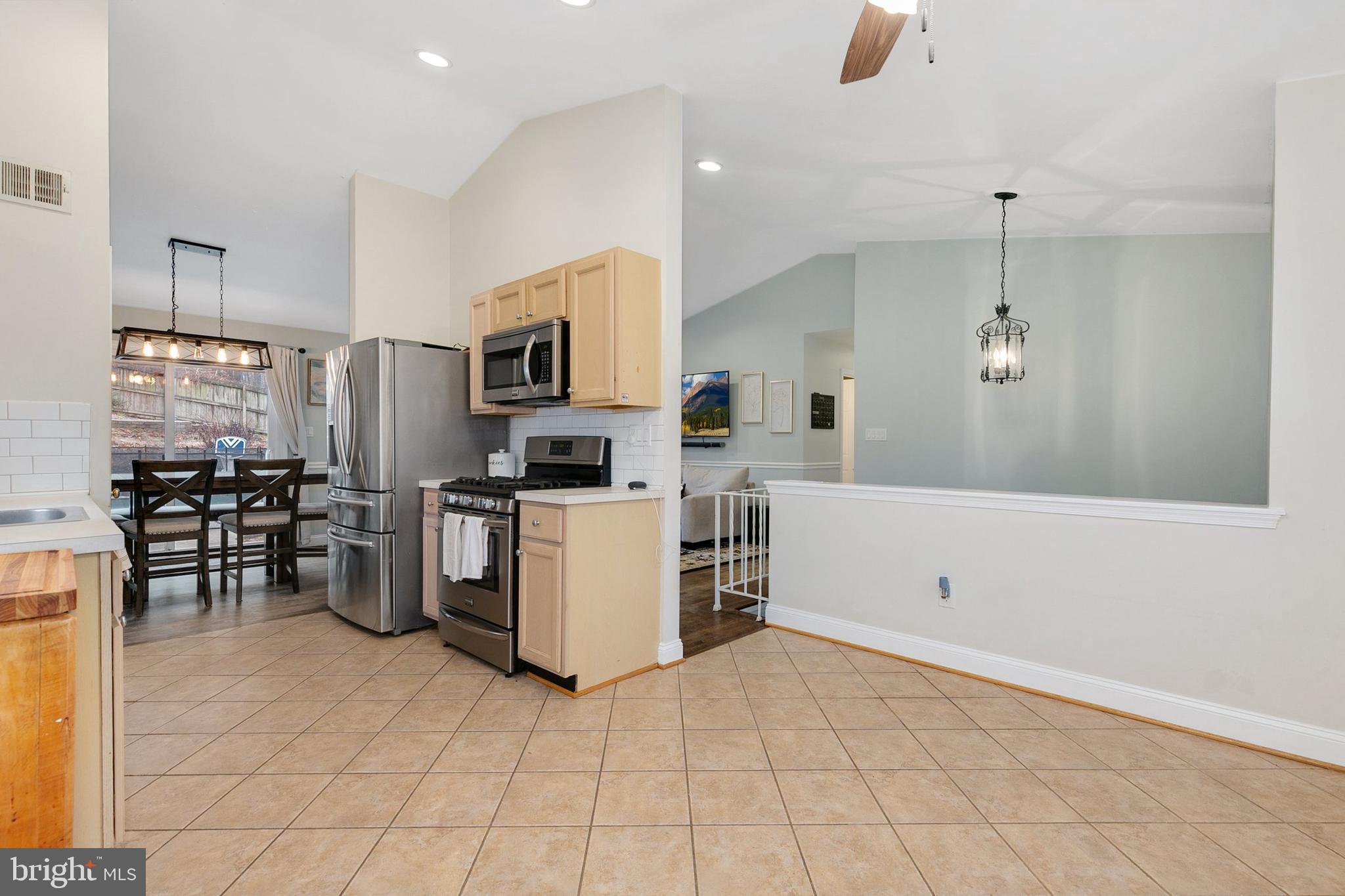 LAYHILL VILLAGE EAST - Residential