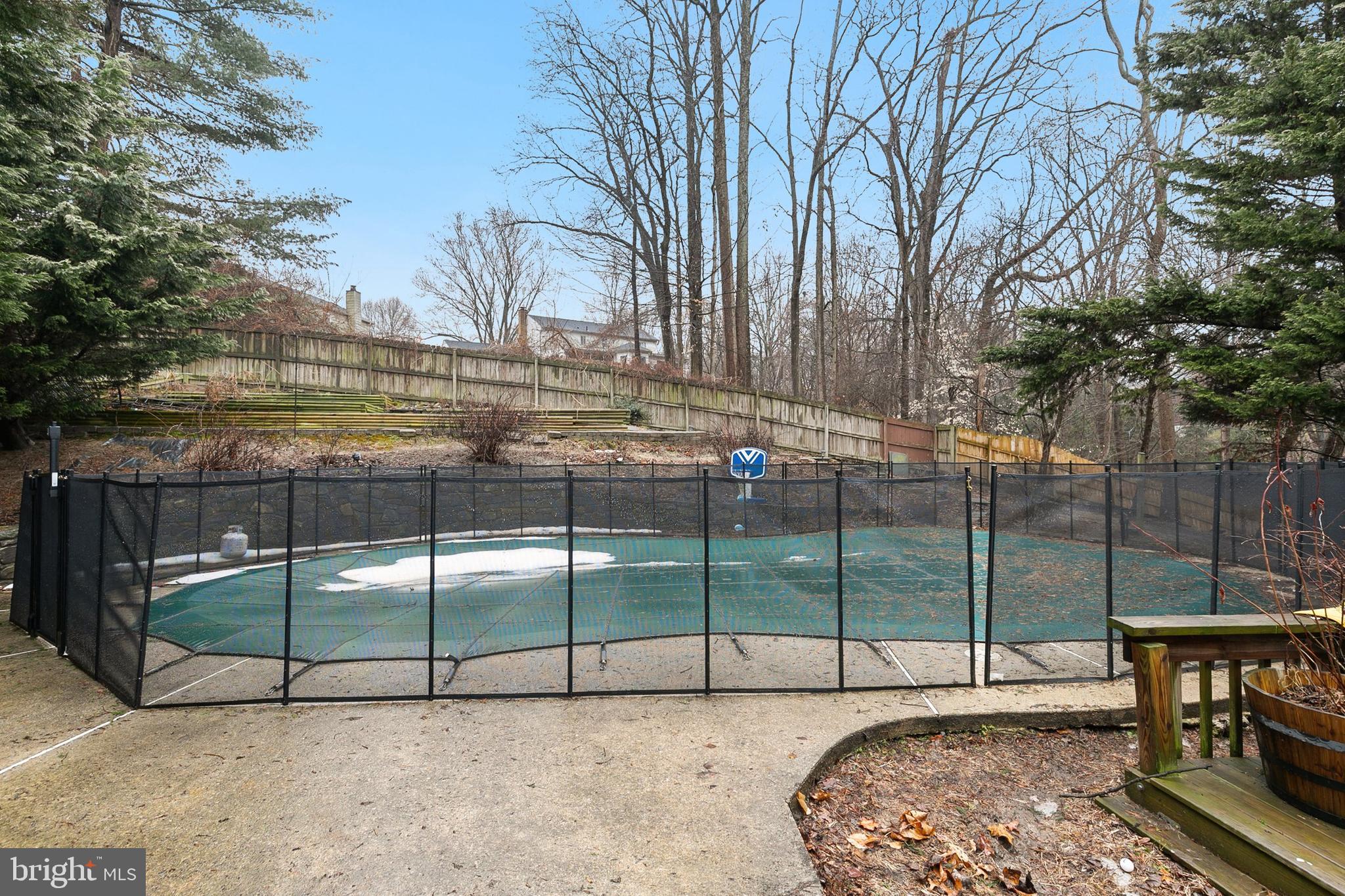 LAYHILL VILLAGE EAST - Residential