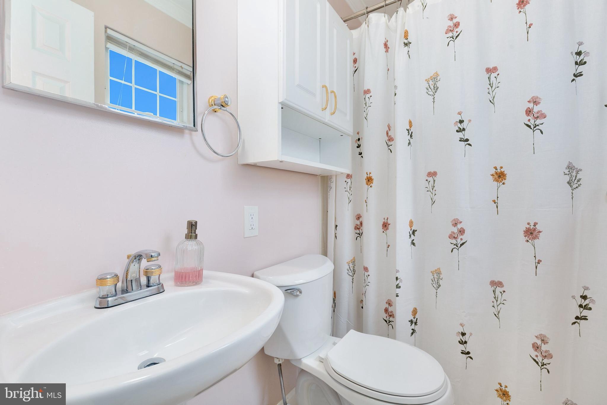 LAYHILL VILLAGE EAST - Residential