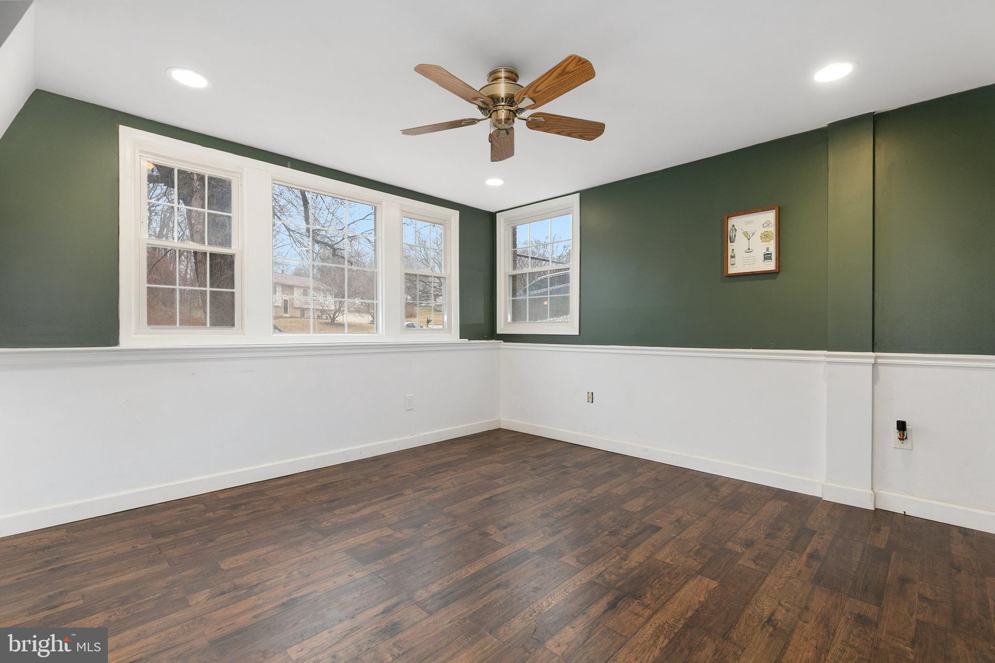 LAYHILL VILLAGE EAST - Residential