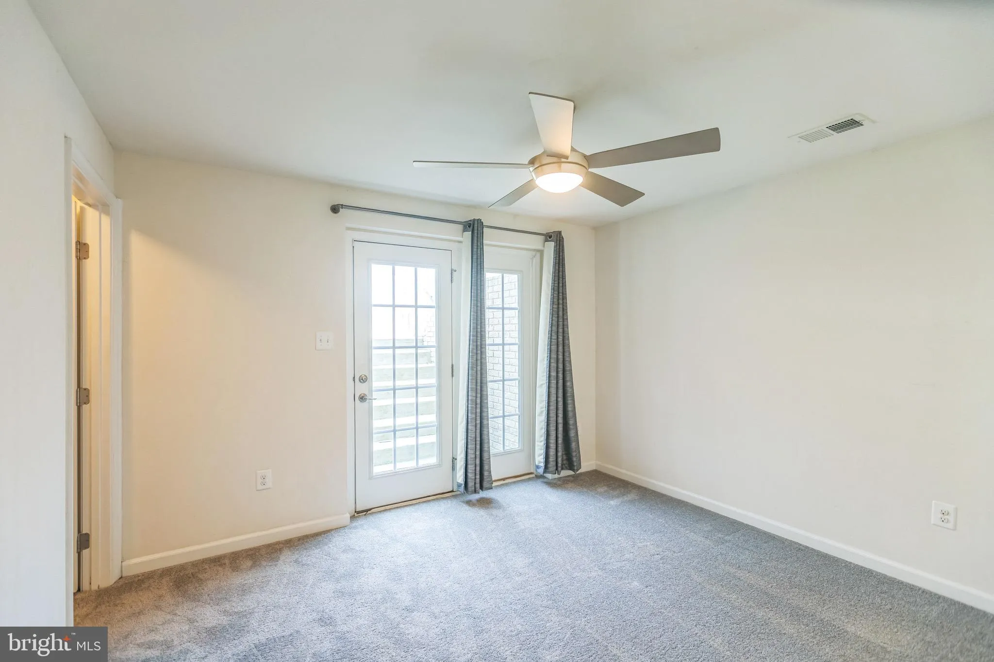 Burtonsville, Maryland 20866, United States, 5 Bedrooms Bedrooms, ,5 BathroomsBathrooms,Residential,Active,143108