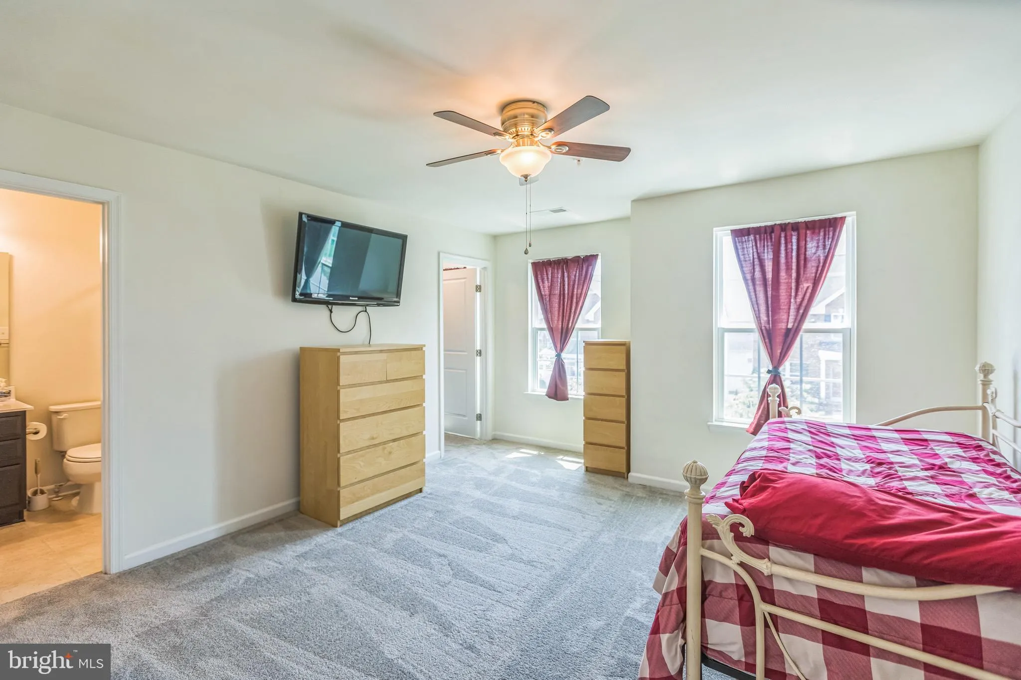 Burtonsville, Maryland 20866, United States, 5 Bedrooms Bedrooms, ,5 BathroomsBathrooms,Residential,Active,143108