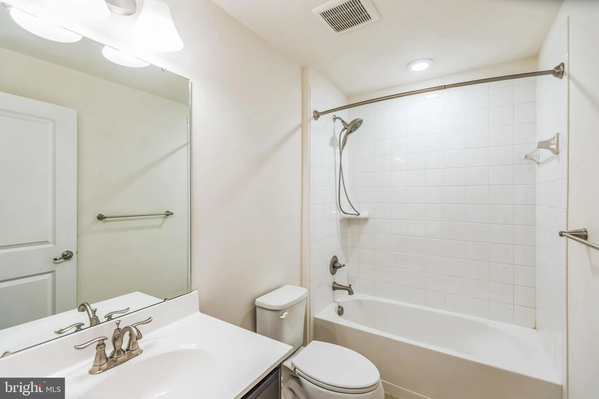 Burtonsville, Maryland 20866, United States, 5 Bedrooms Bedrooms, ,5 BathroomsBathrooms,Residential,Active,143108