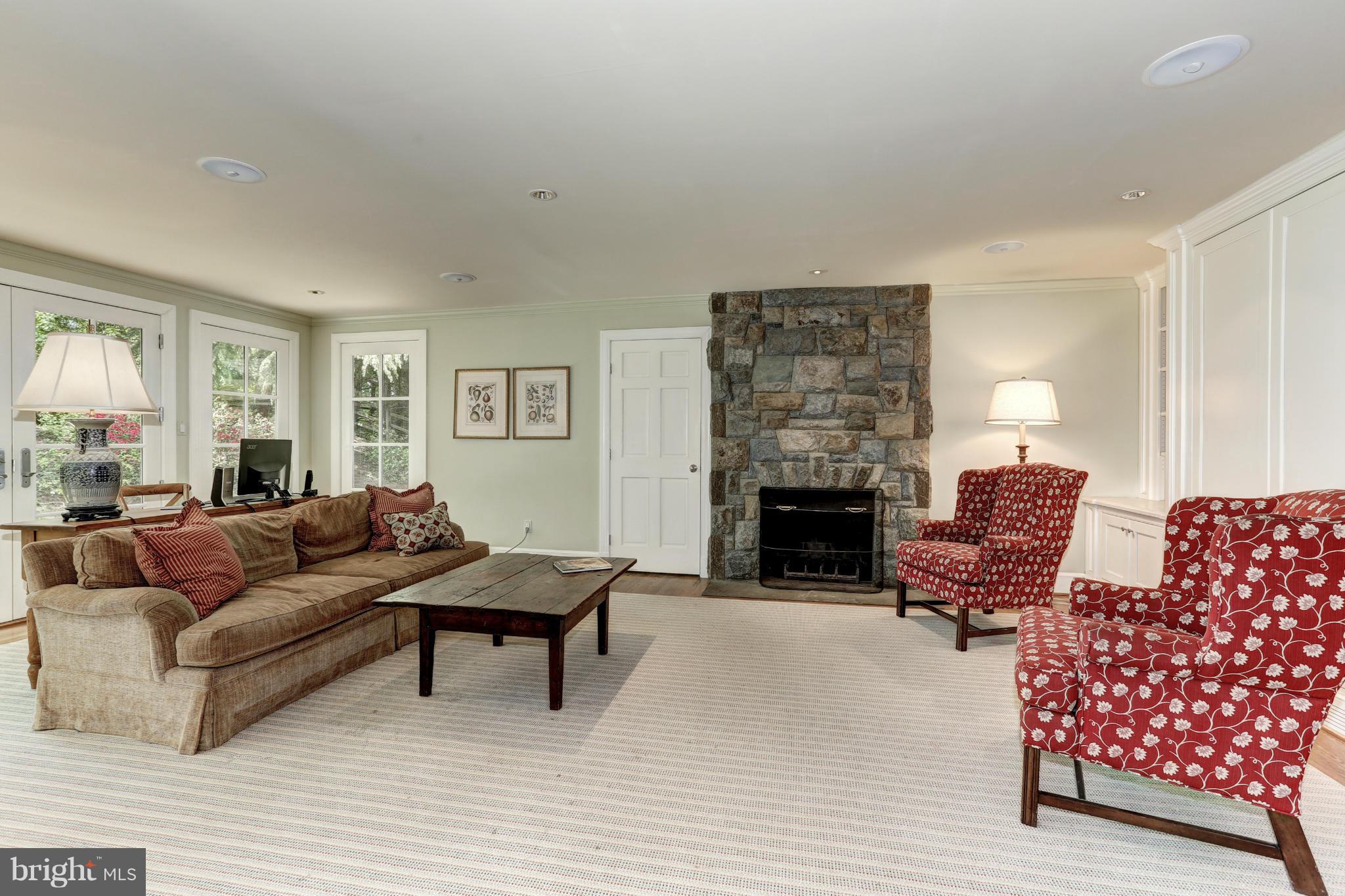 LYNWOOD - Residential