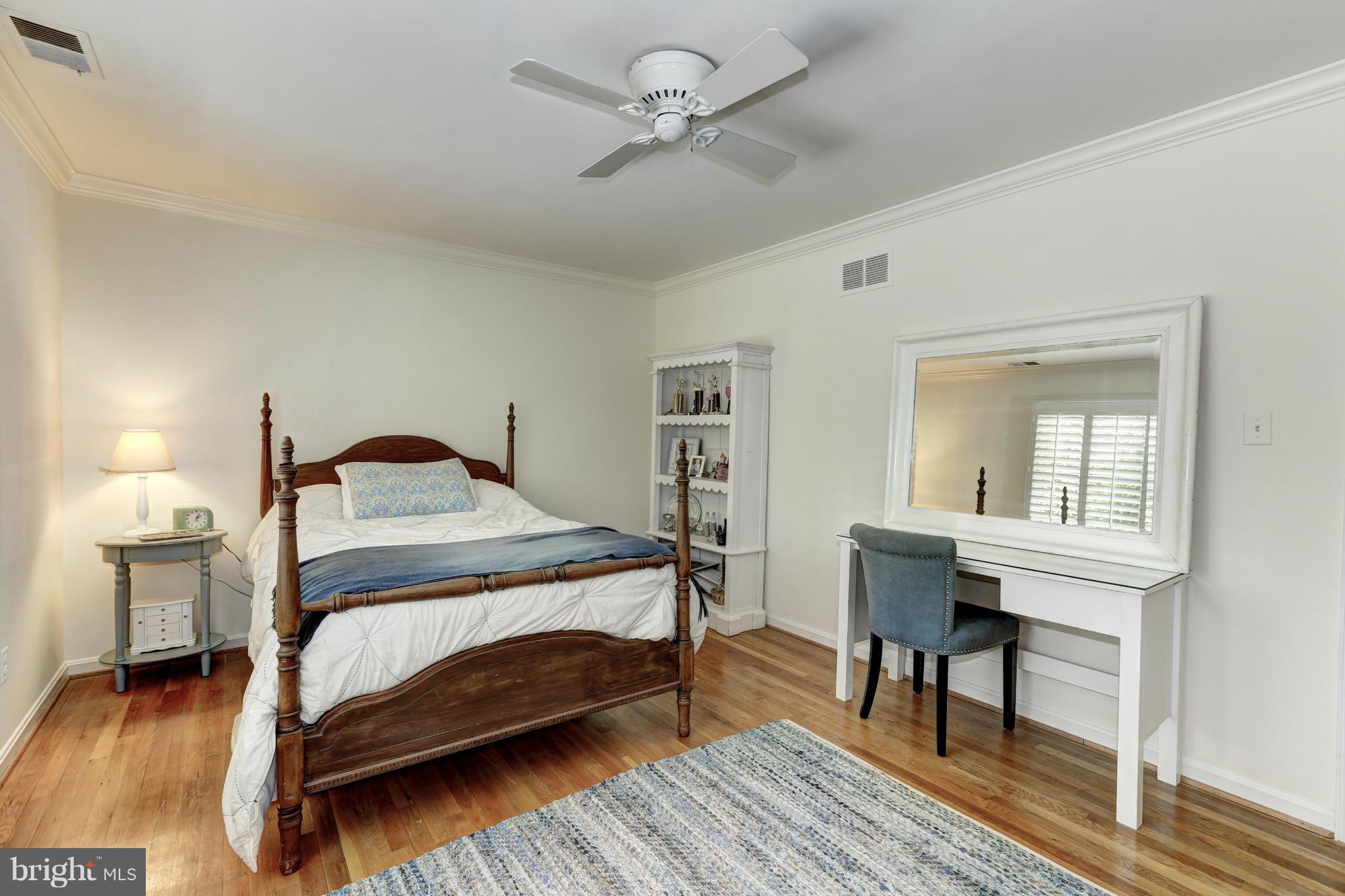 LYNWOOD - Residential