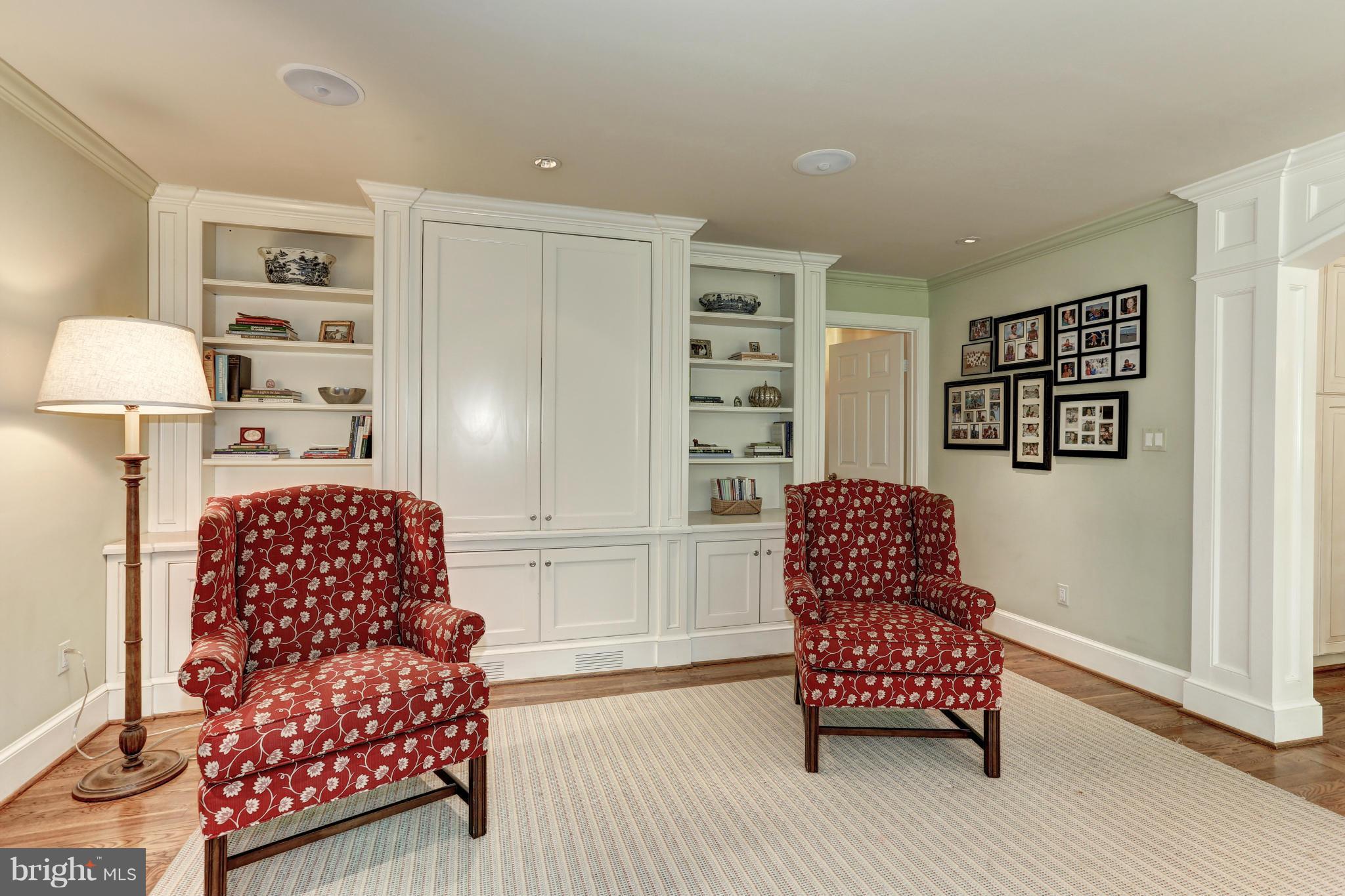 LYNWOOD - Residential