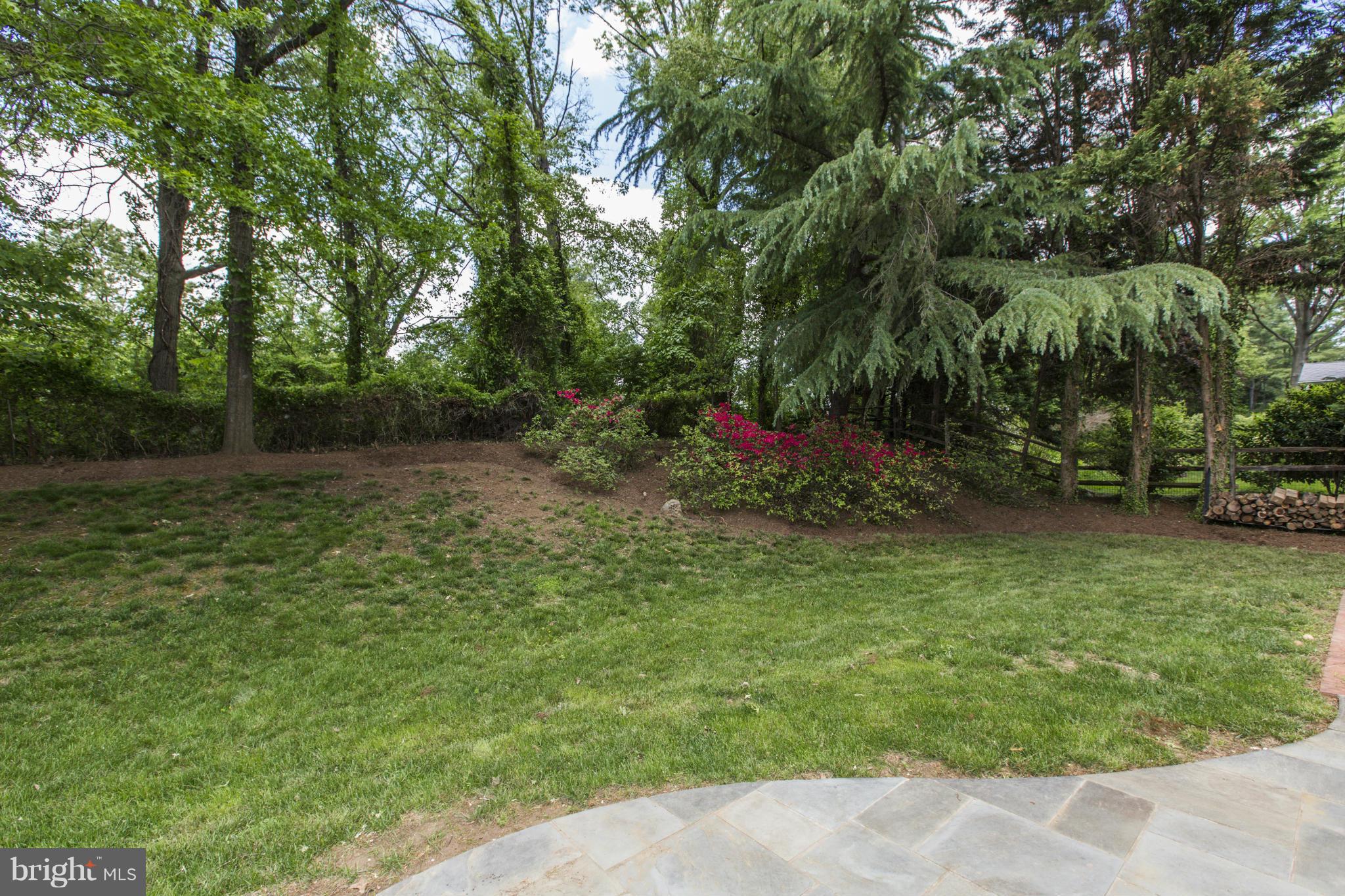 LYNWOOD - Residential