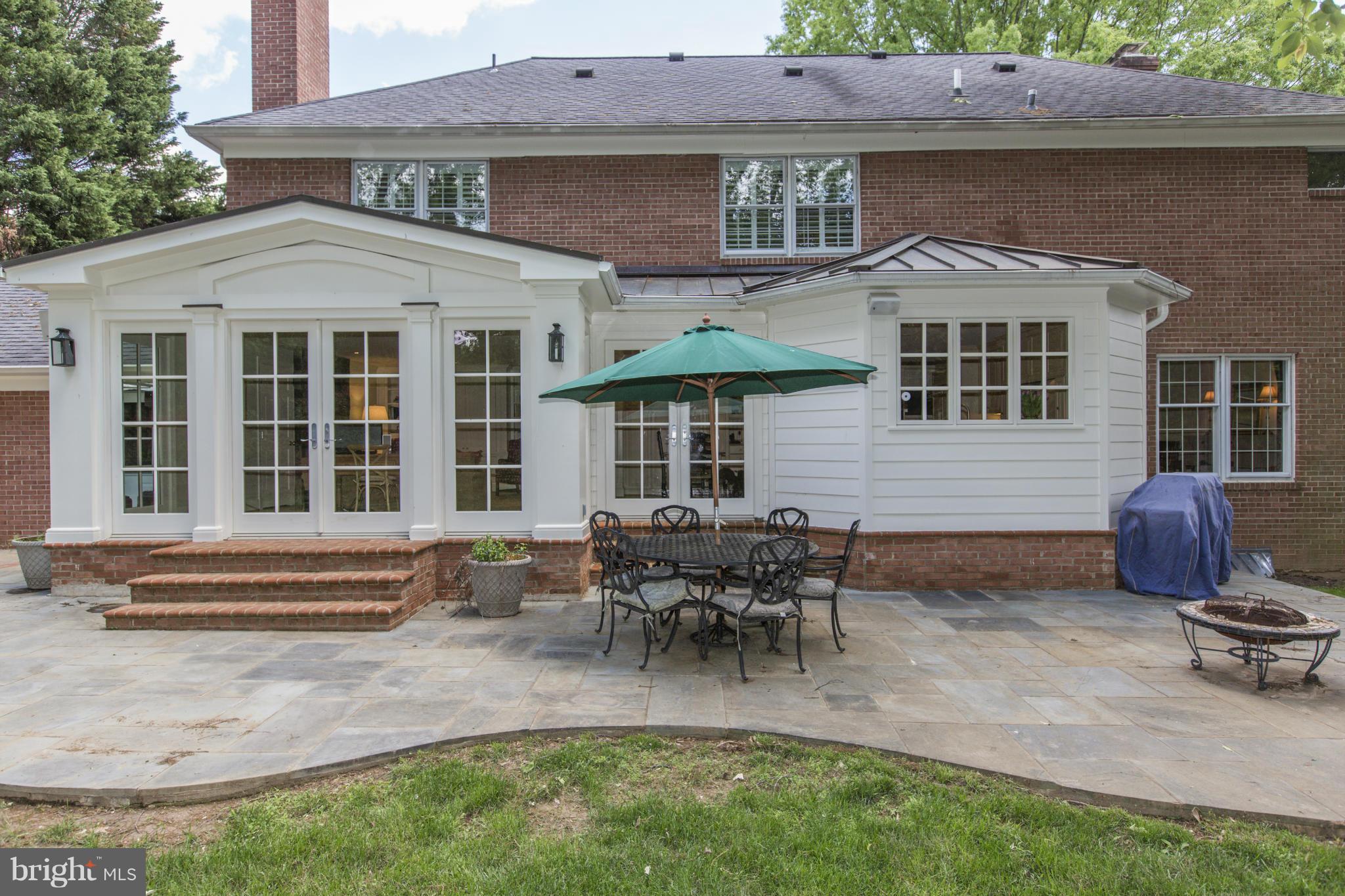 LYNWOOD - Residential