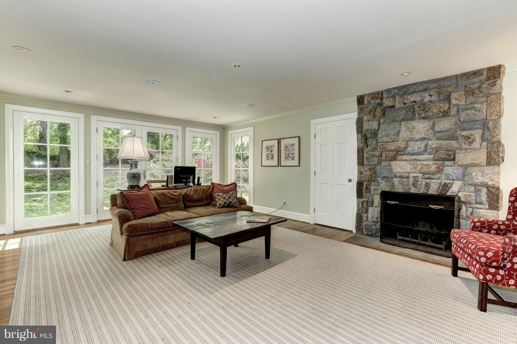 LYNWOOD - Residential