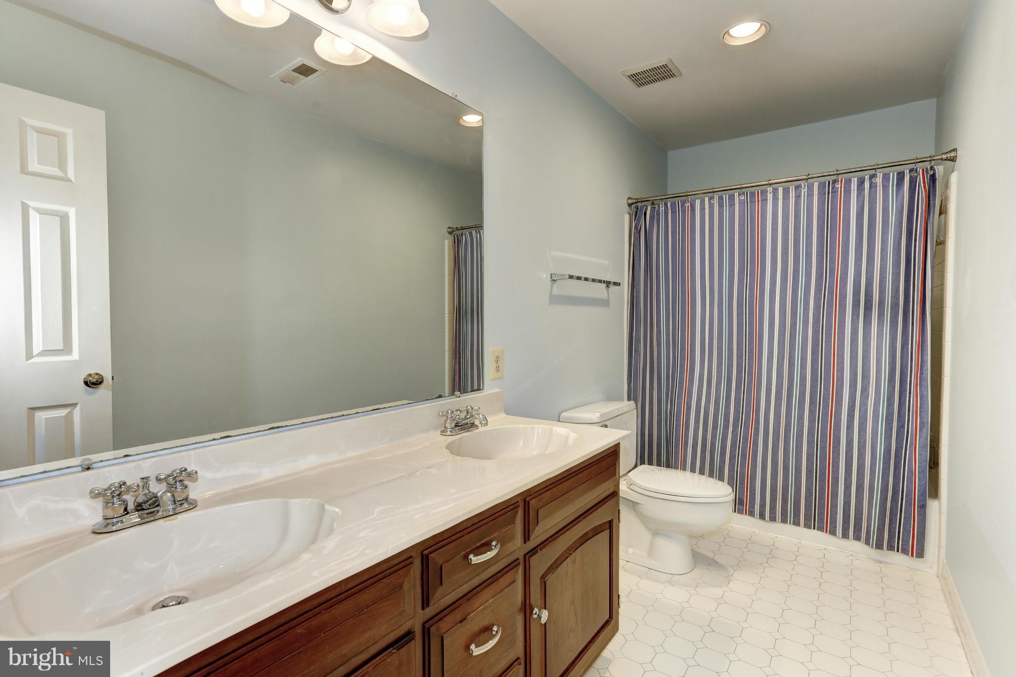 LYNWOOD - Residential