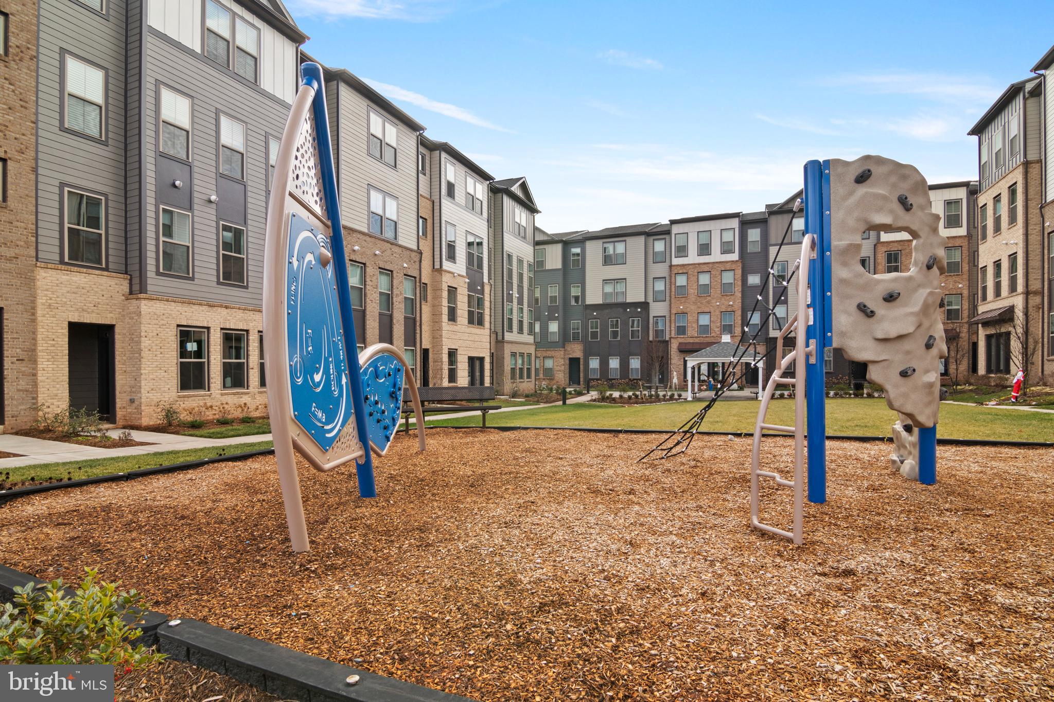 REGAL CHASE - Residential Lease