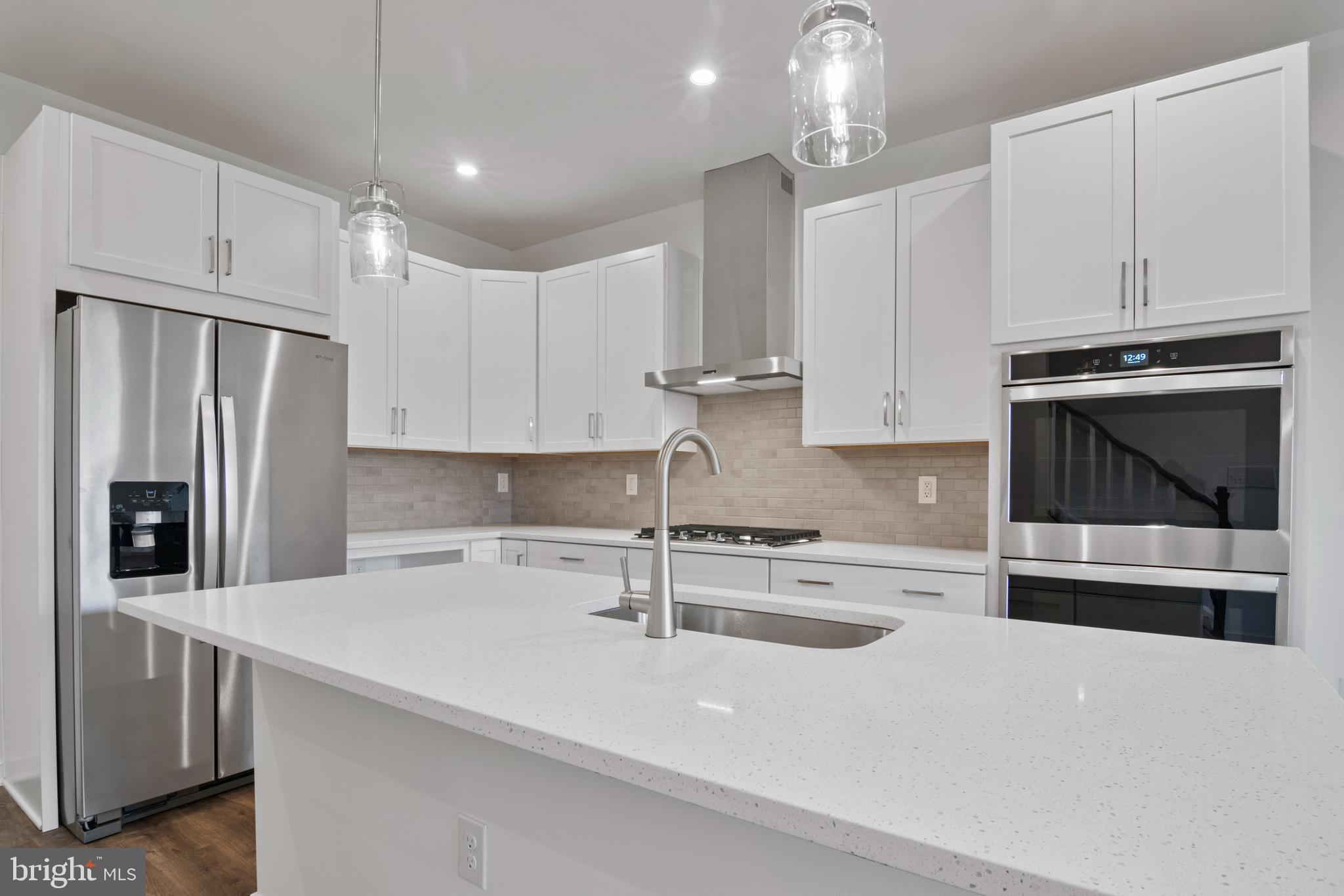 REGAL CHASE - Residential Lease