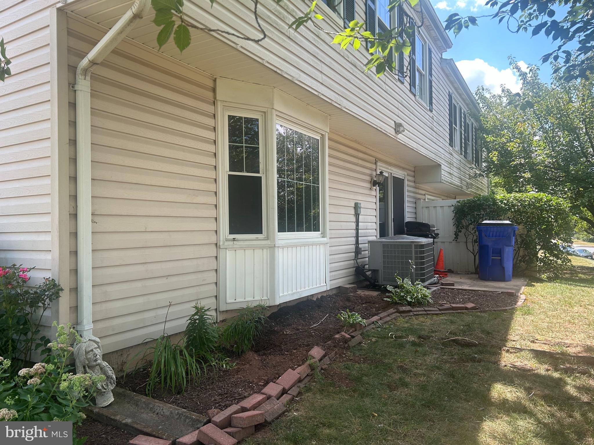 MOUNTAIN VIEW - Residential