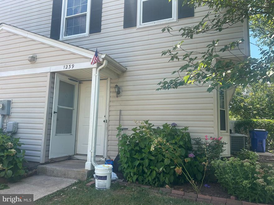 Schedule your showing today to see this spacious 3 Bed 1.5 Bath Condo Centrally located in Frederick! Home needs cosmetic updates.