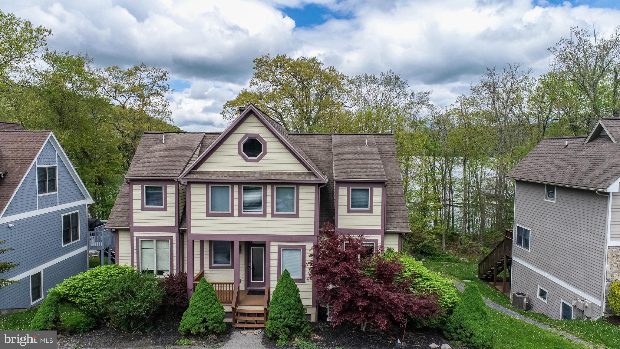 SILVER TREE LANDING - Residential