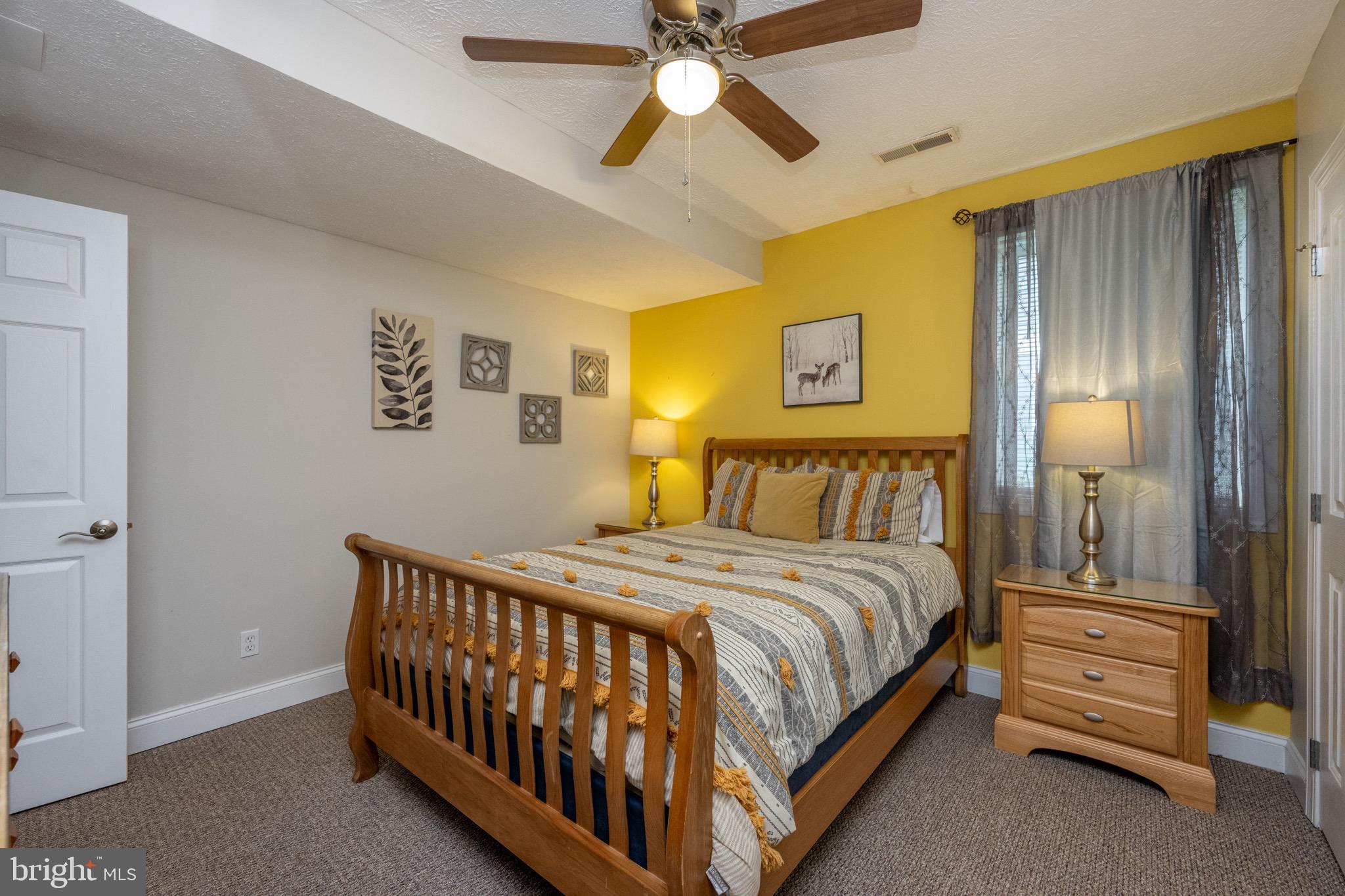 SILVER TREE LANDING - Residential