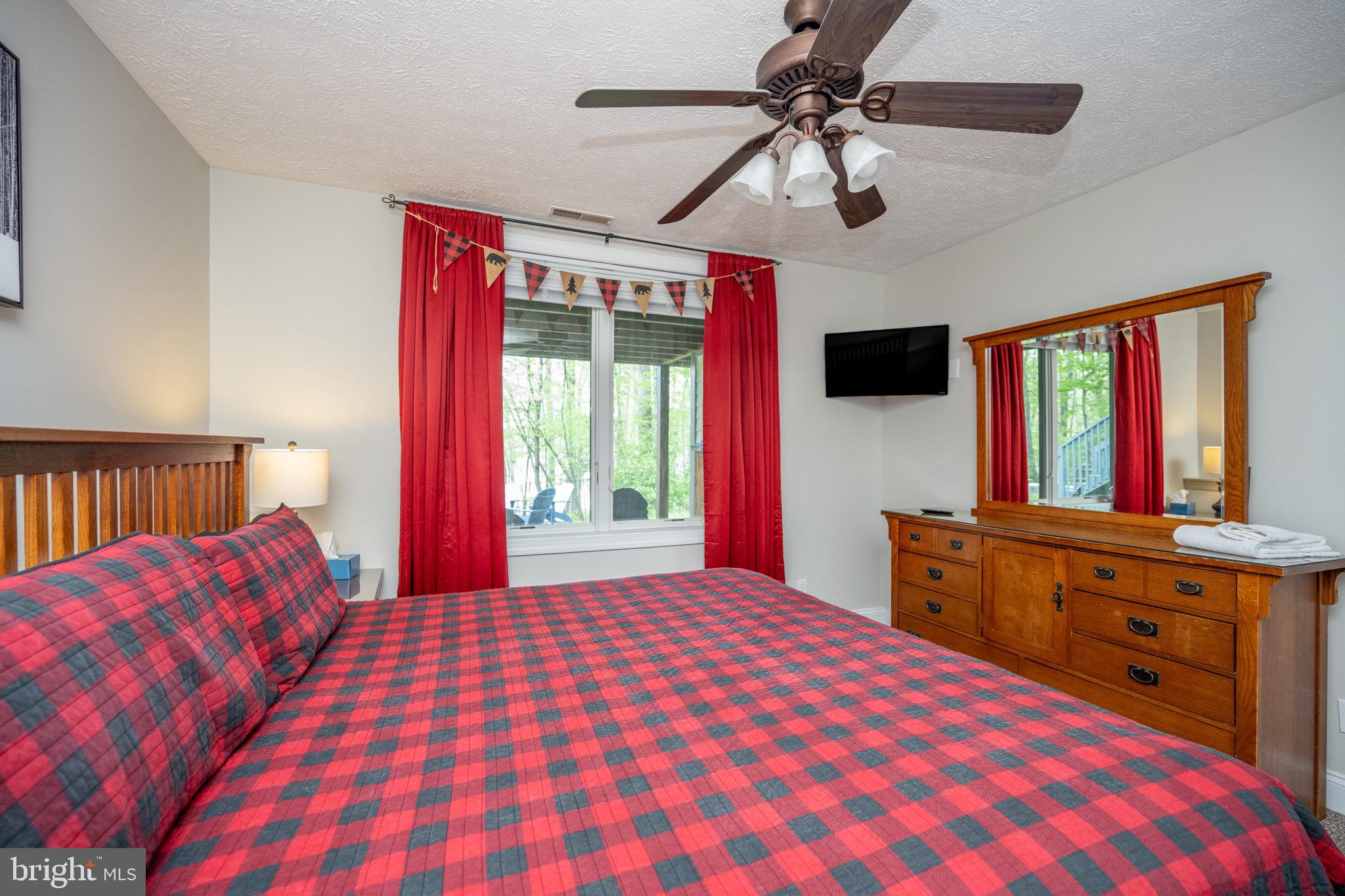 SILVER TREE LANDING - Residential