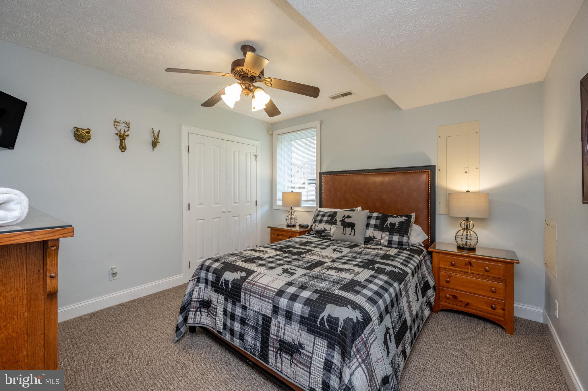 SILVER TREE LANDING - Residential