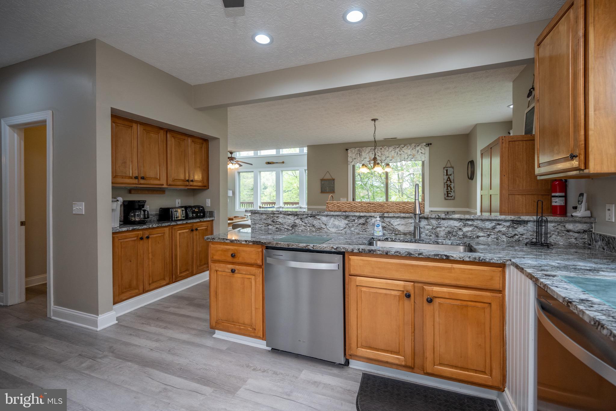 SILVER TREE LANDING - Residential