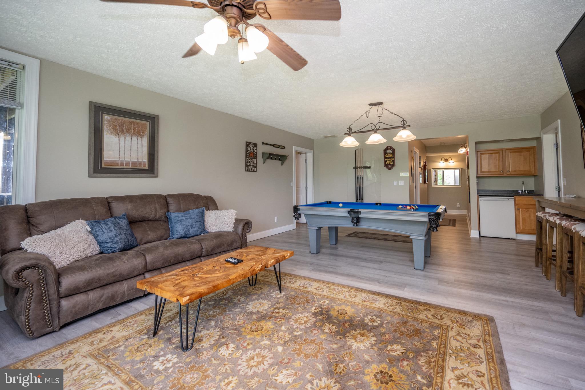 SILVER TREE LANDING - Residential