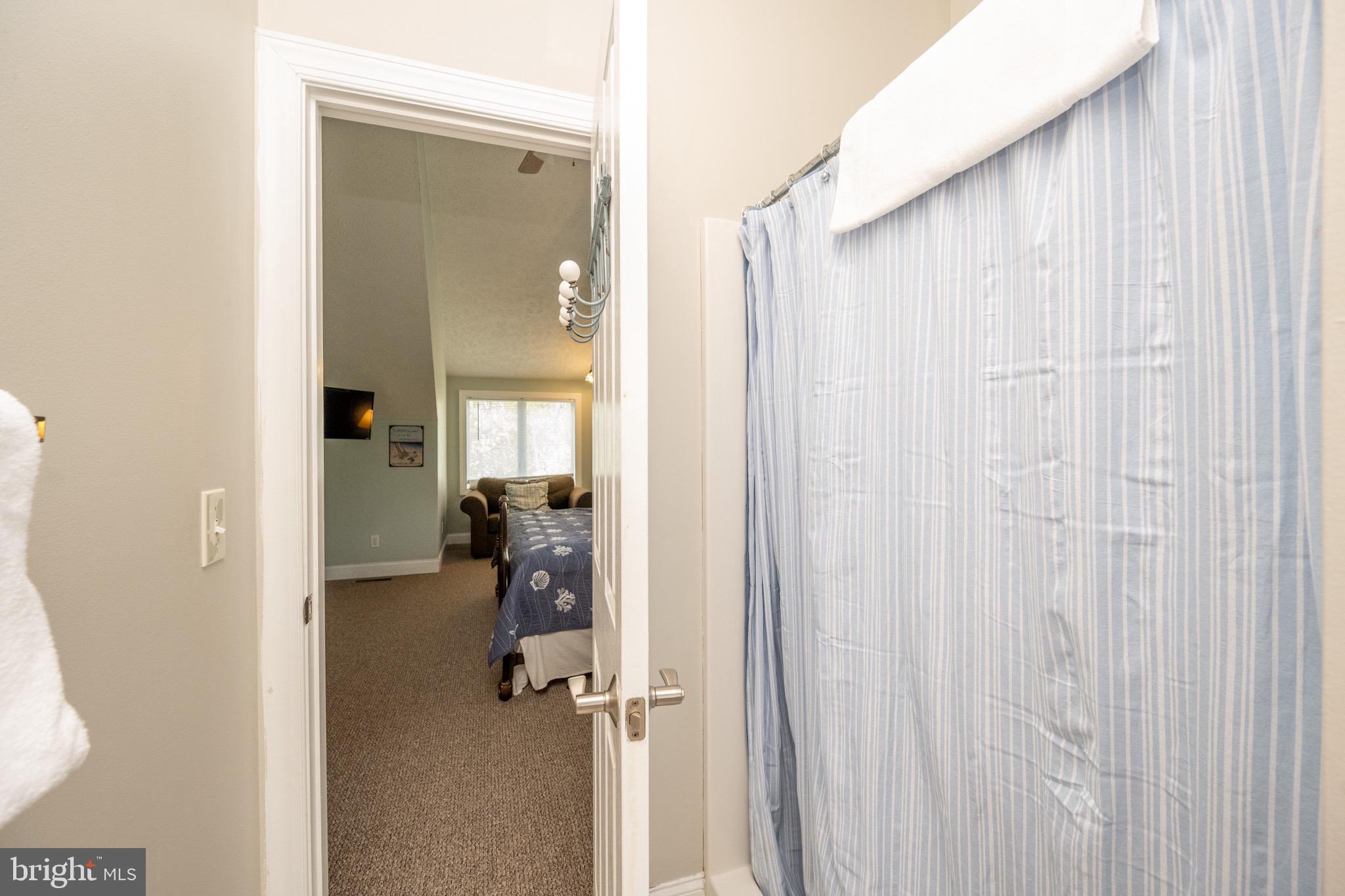 SILVER TREE LANDING - Residential