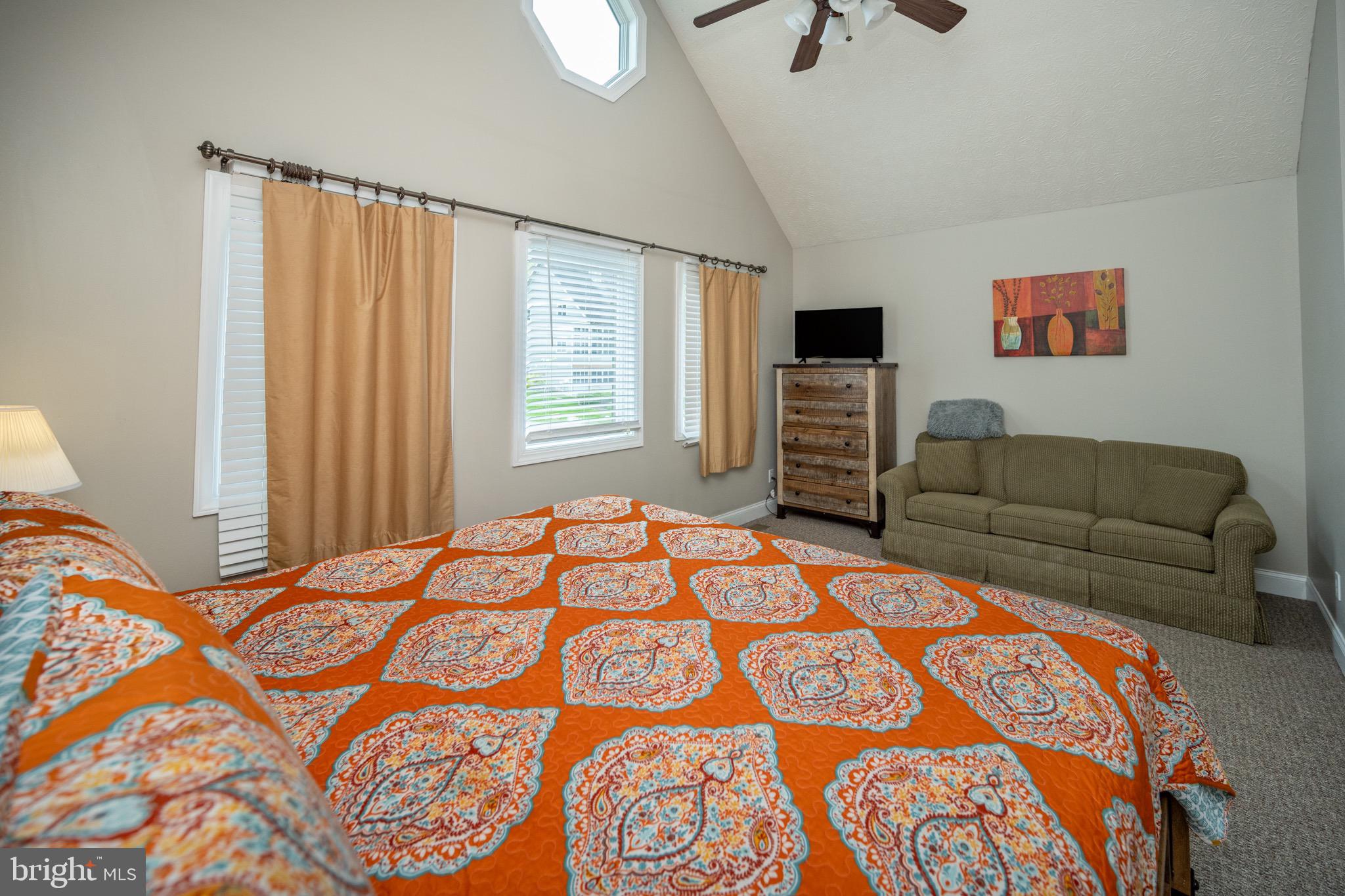 SILVER TREE LANDING - Residential