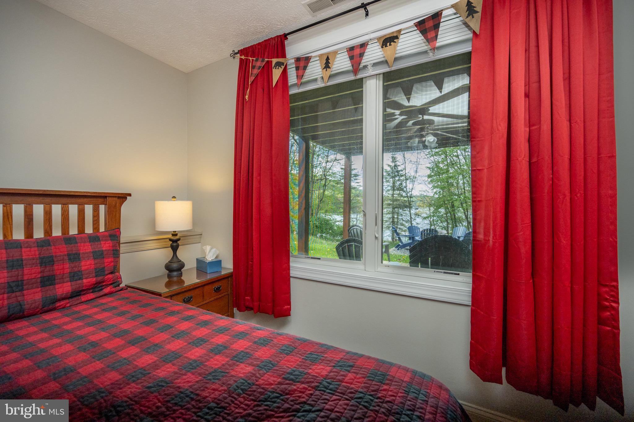 SILVER TREE LANDING - Residential