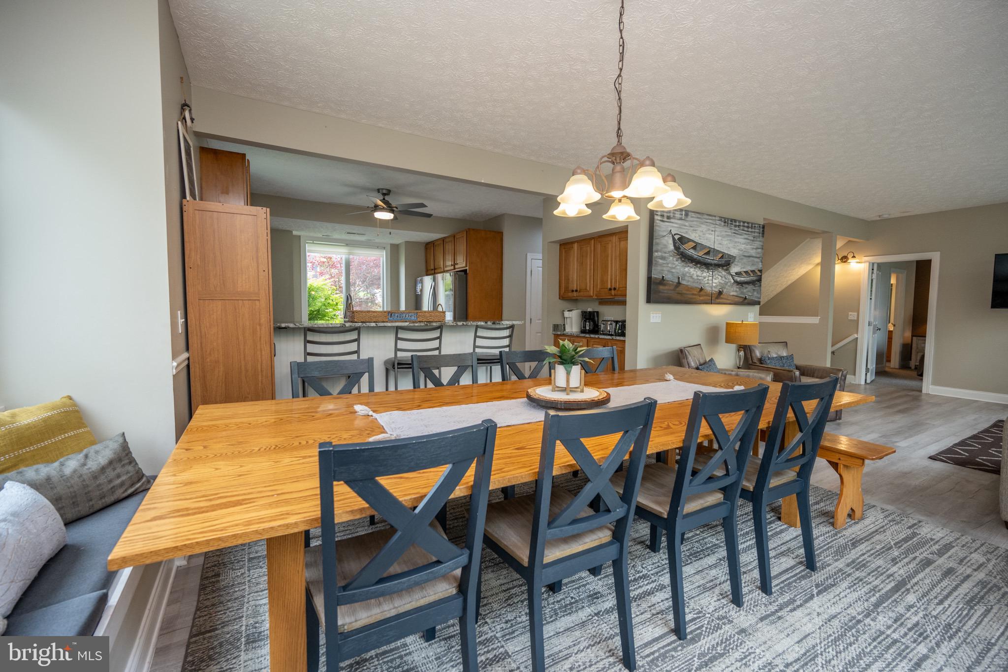 SILVER TREE LANDING - Residential