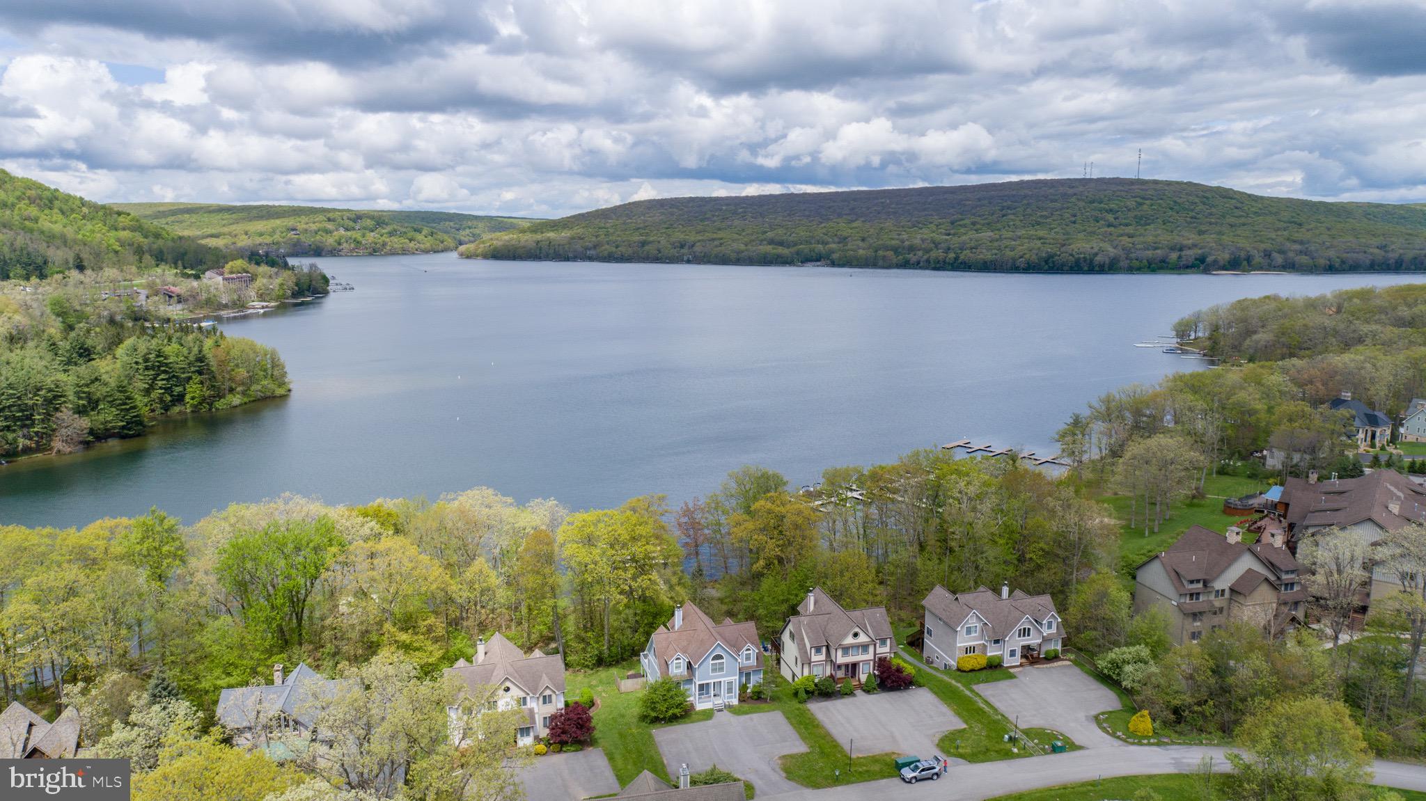 SILVER TREE LANDING - Residential