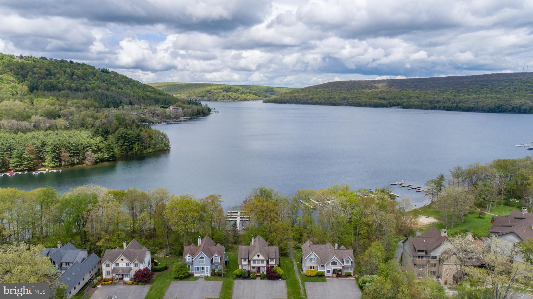 SILVER TREE LANDING - Residential