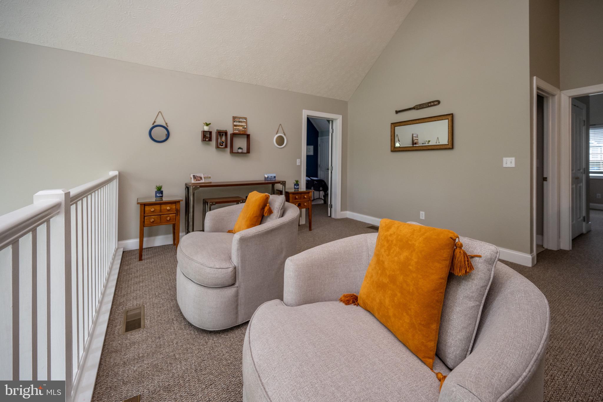 SILVER TREE LANDING - Residential