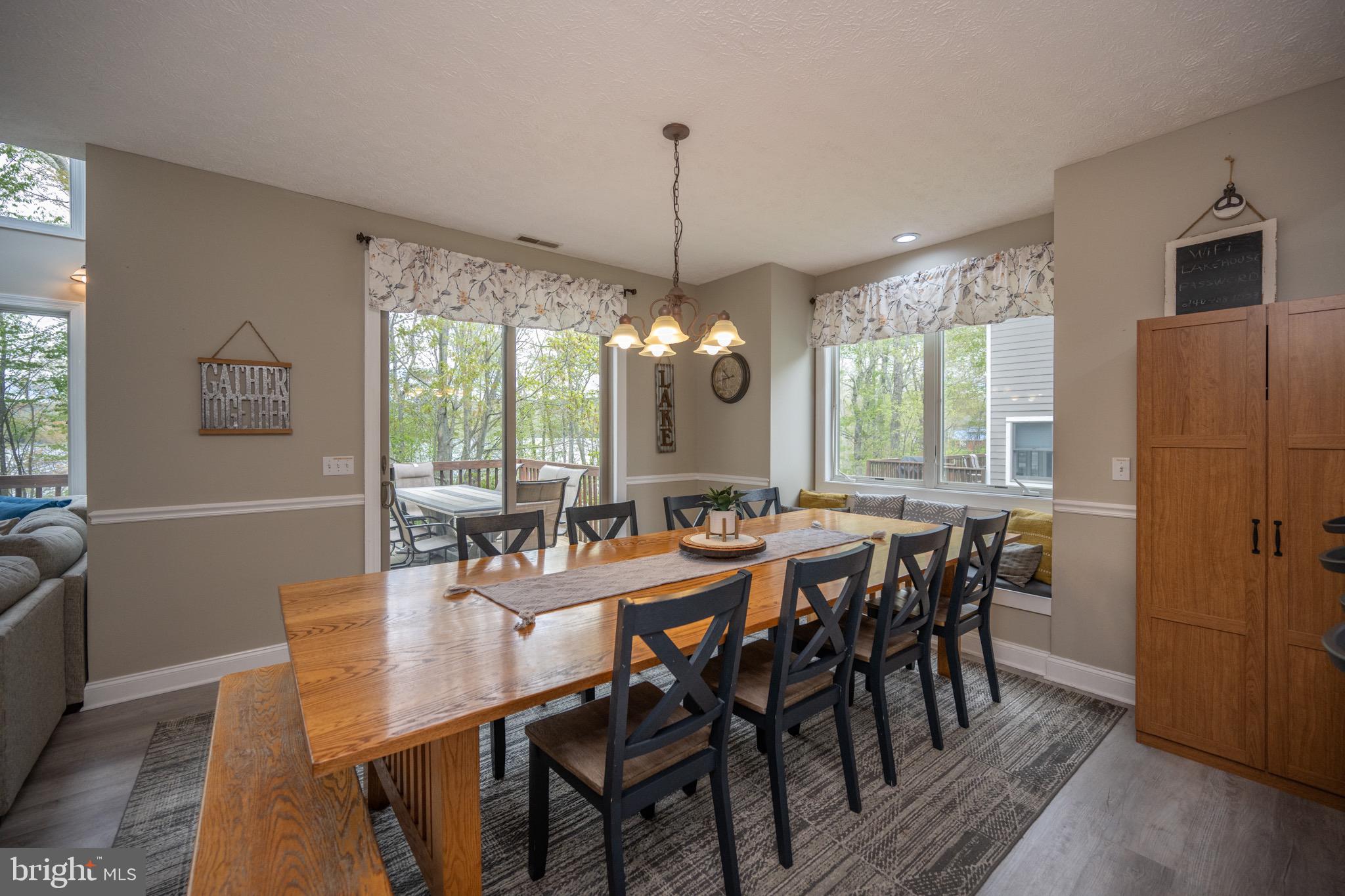 SILVER TREE LANDING - Residential