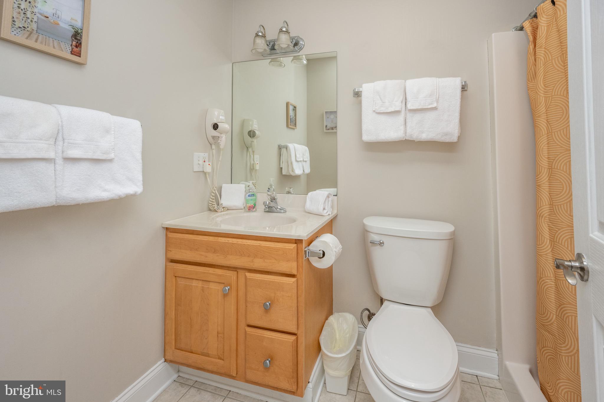 SILVER TREE LANDING - Residential