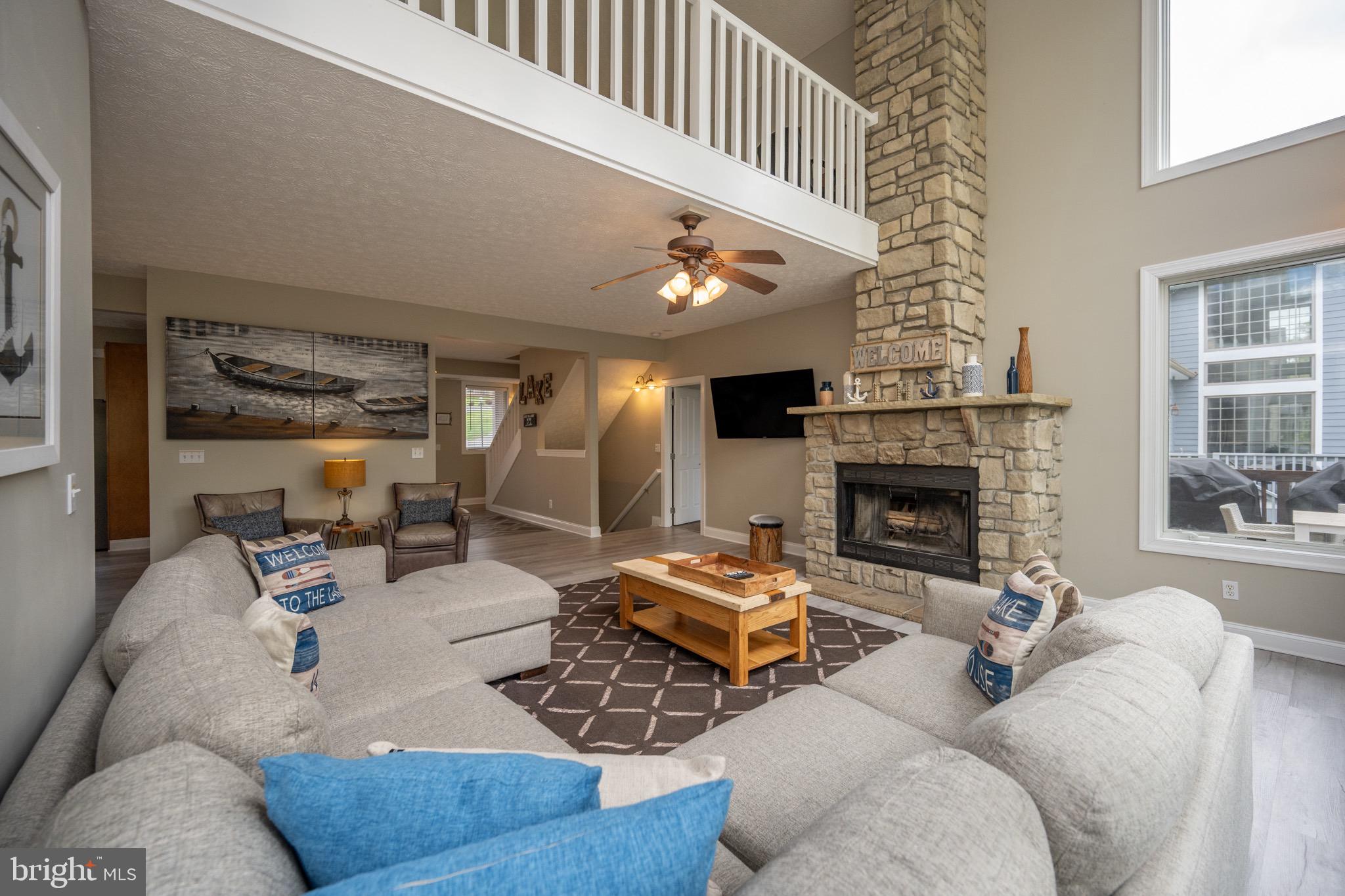 SILVER TREE LANDING - Residential