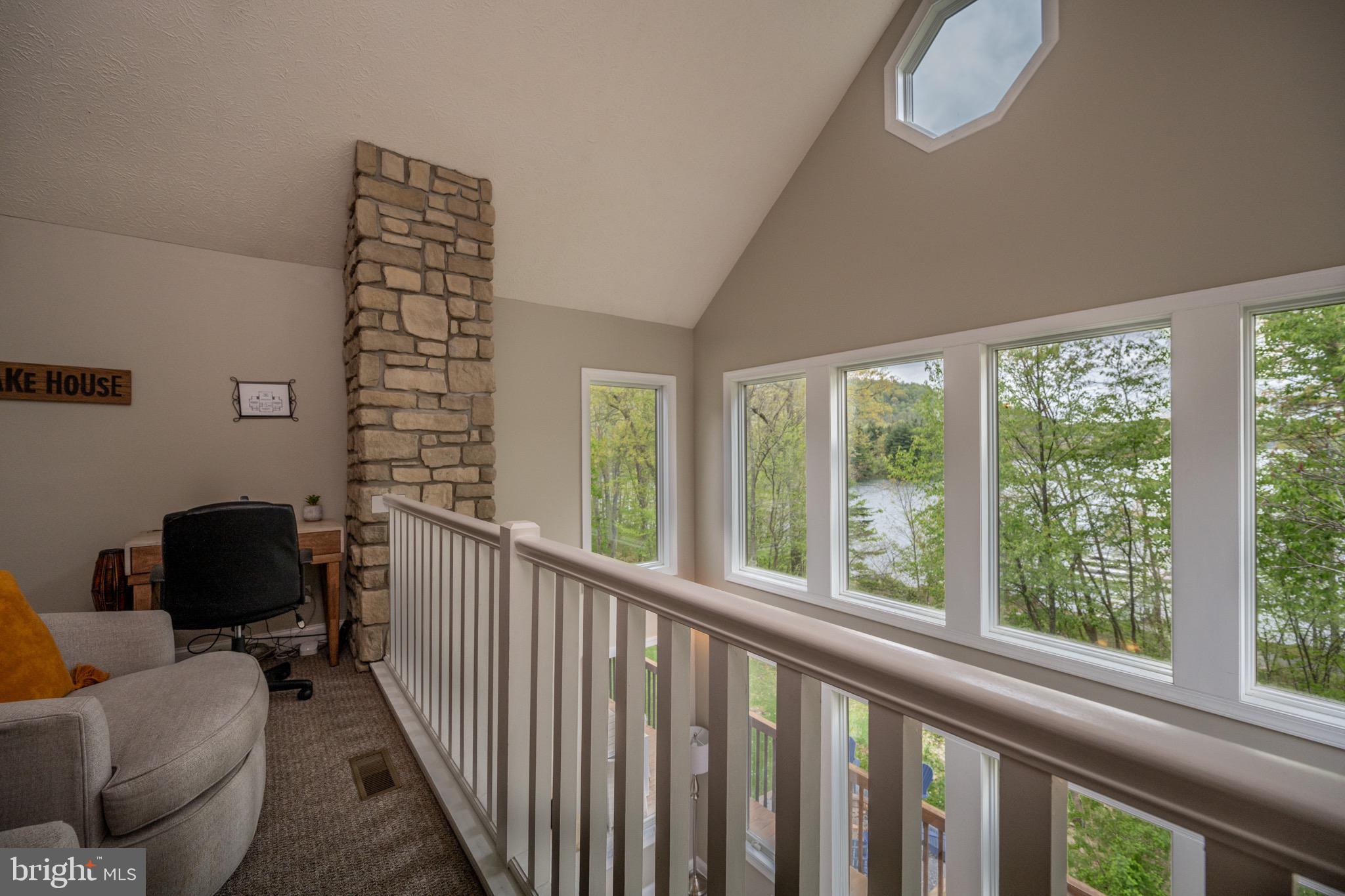 SILVER TREE LANDING - Residential