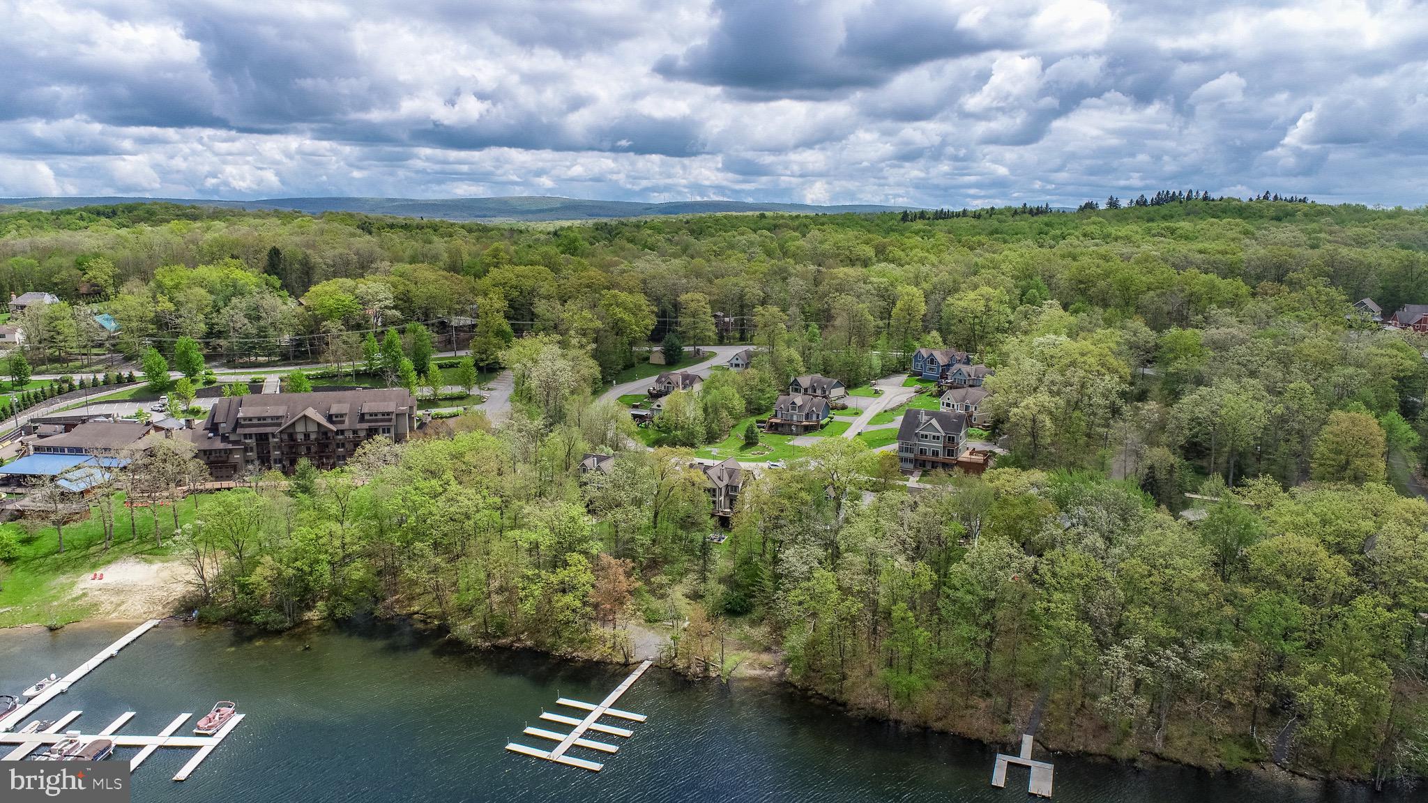 SILVER TREE LANDING - Residential