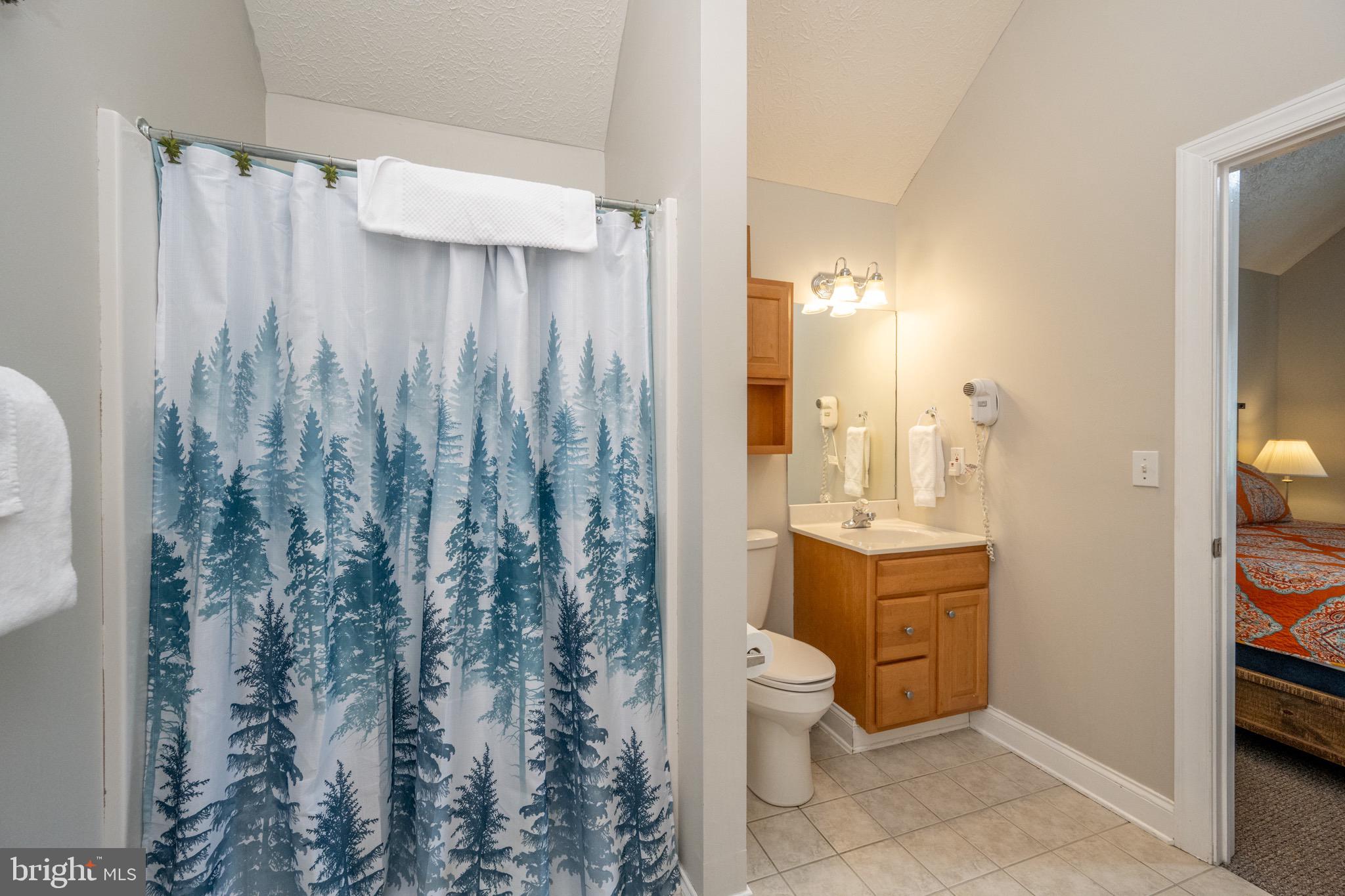 SILVER TREE LANDING - Residential