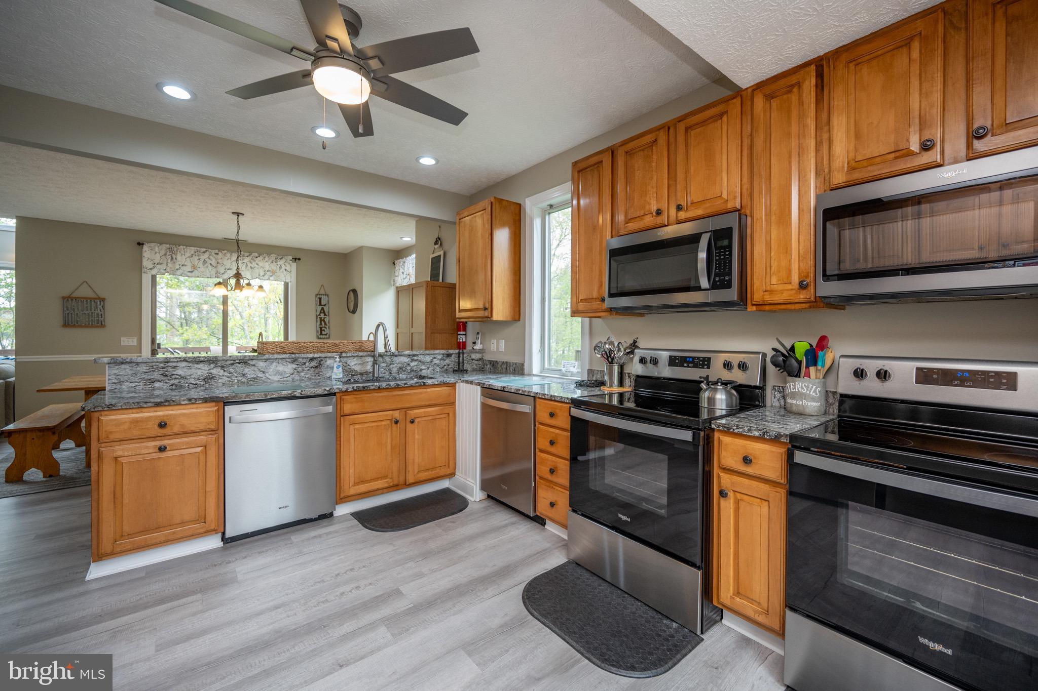 SILVER TREE LANDING - Residential