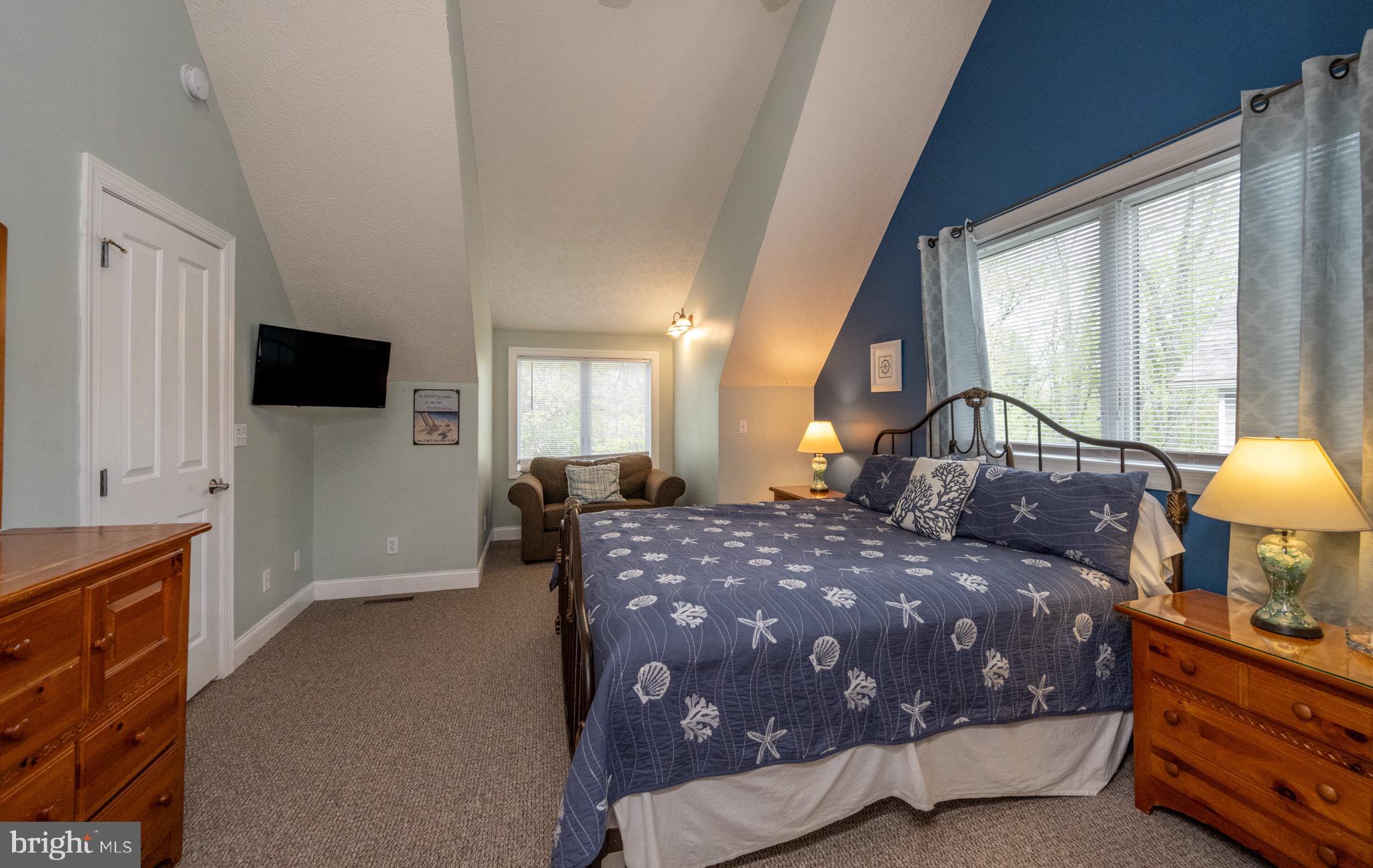 SILVER TREE LANDING - Residential