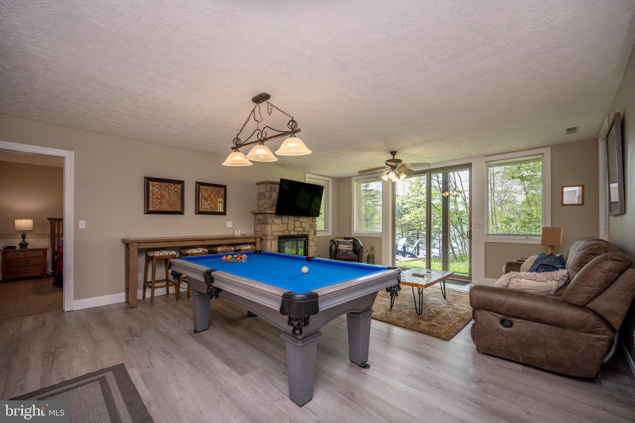 SILVER TREE LANDING - Residential