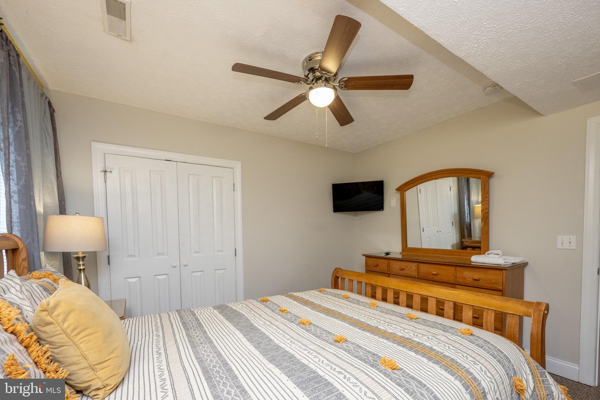 SILVER TREE LANDING - Residential